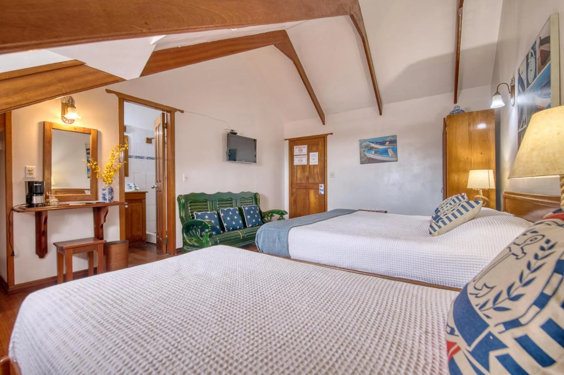 Photo of the whole room, Bed in Hotel Bocas del Toro