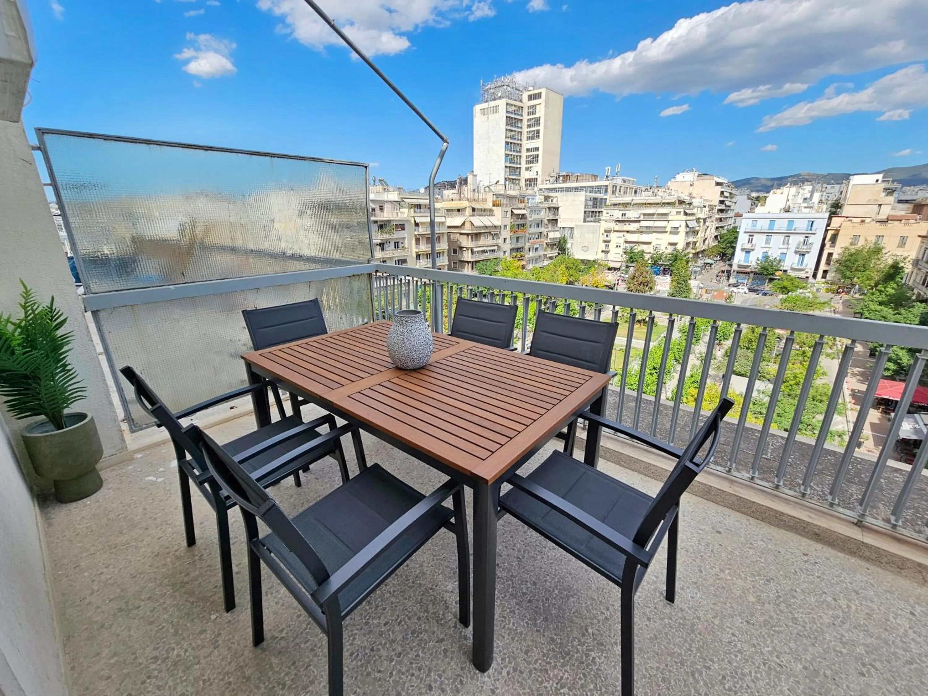 Victoria Capitan Apartments