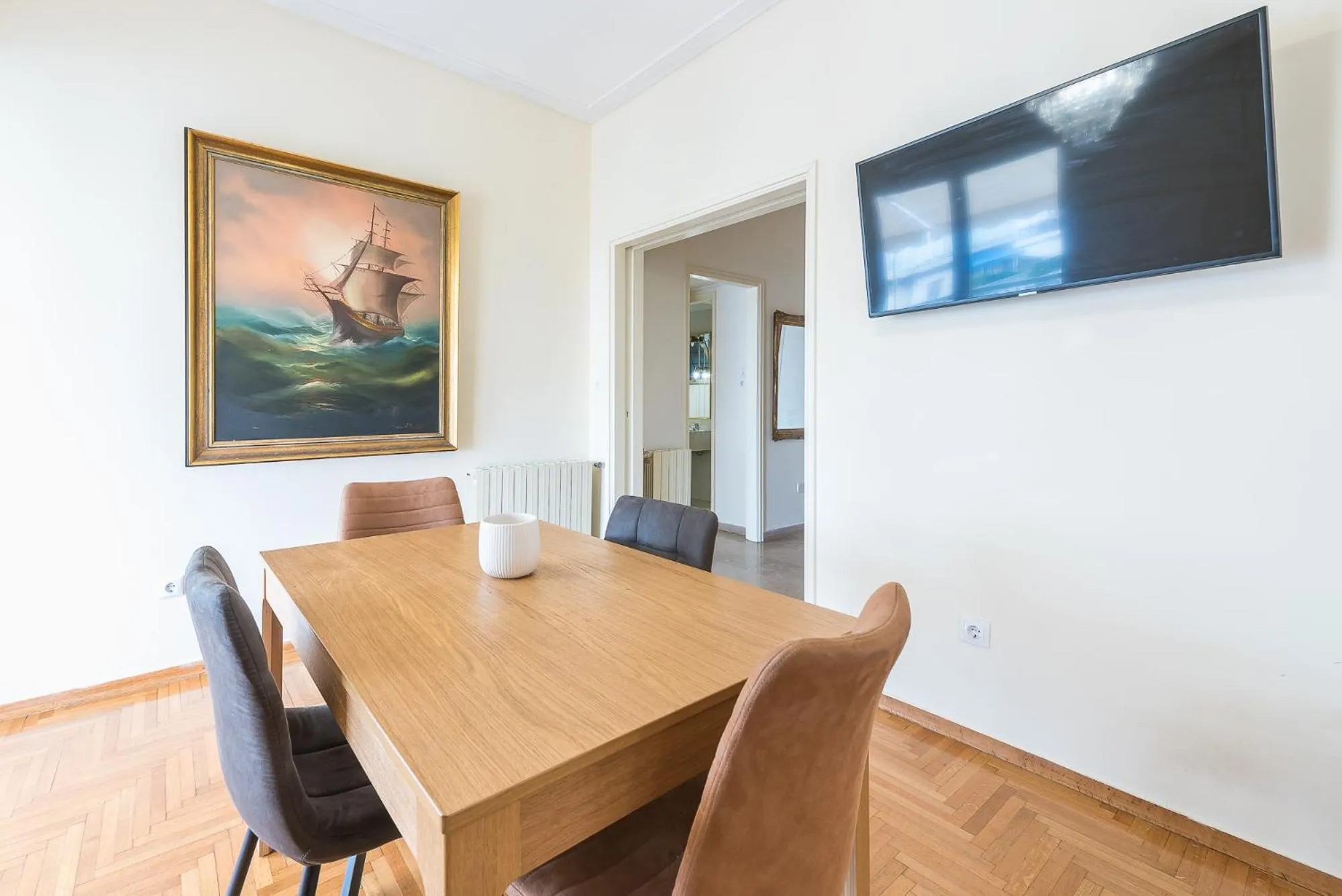 Victoria Capitan Apartments