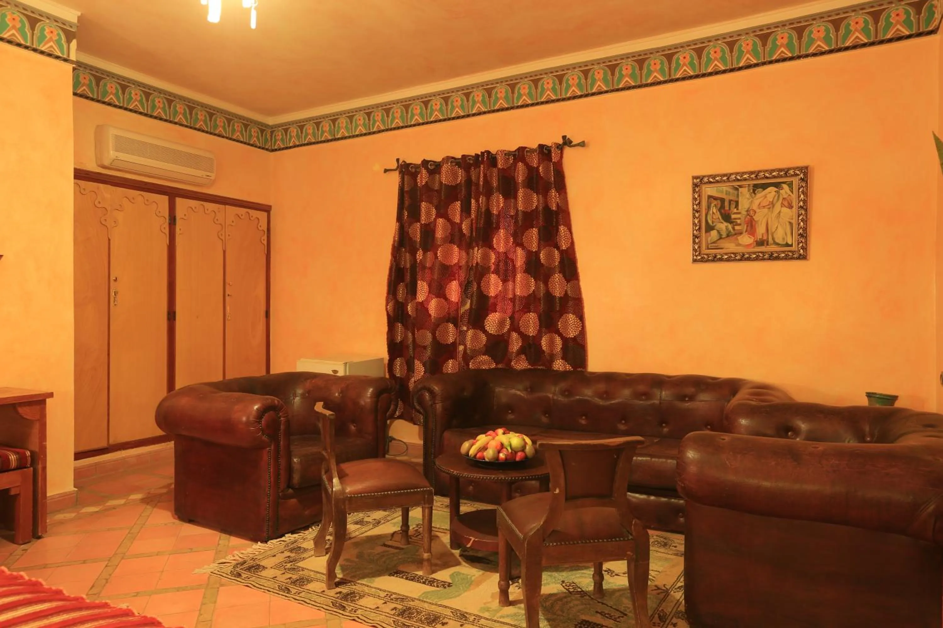 Seating area in Hotel Kasbah Lamrani