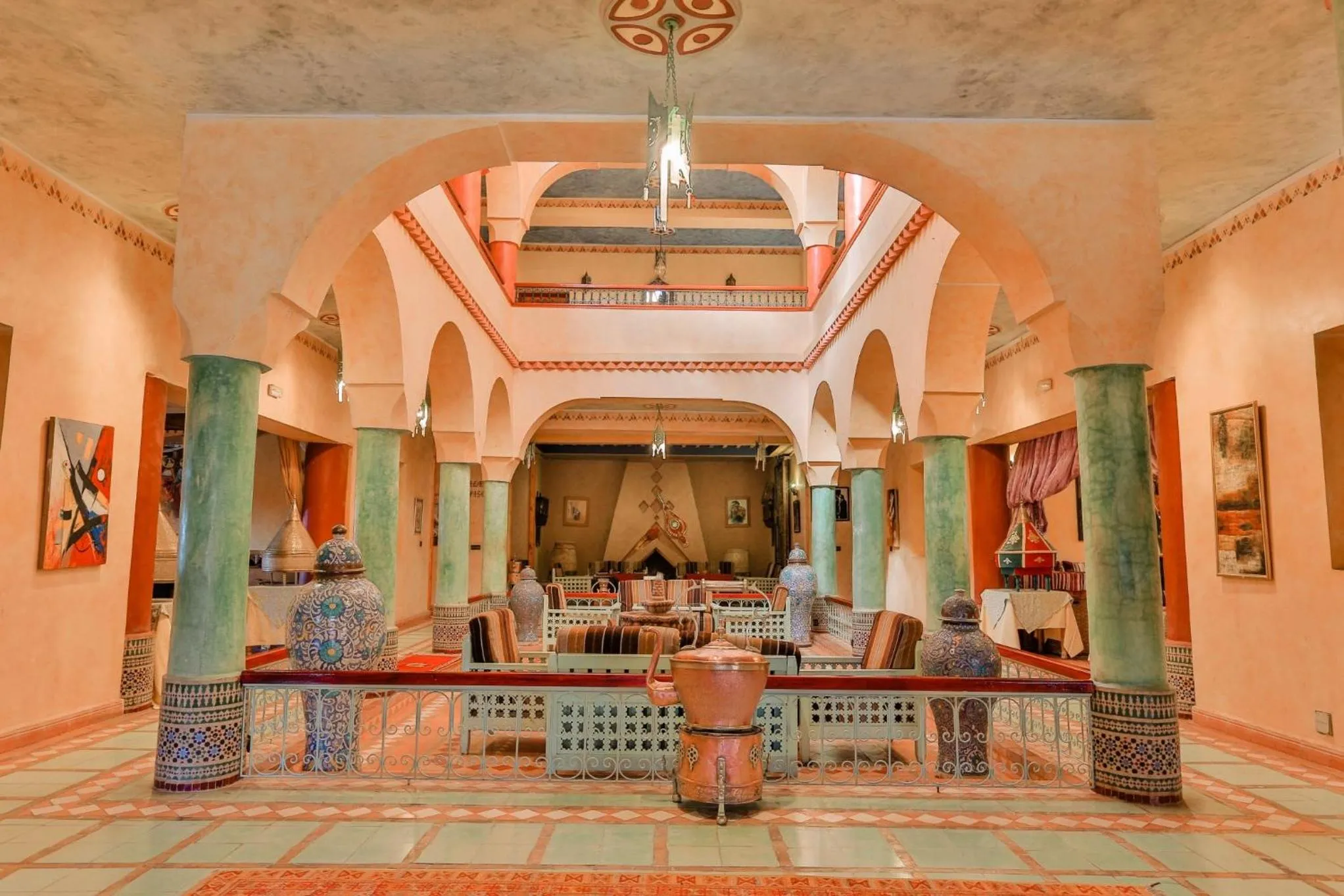 Staff in Hotel Kasbah Lamrani