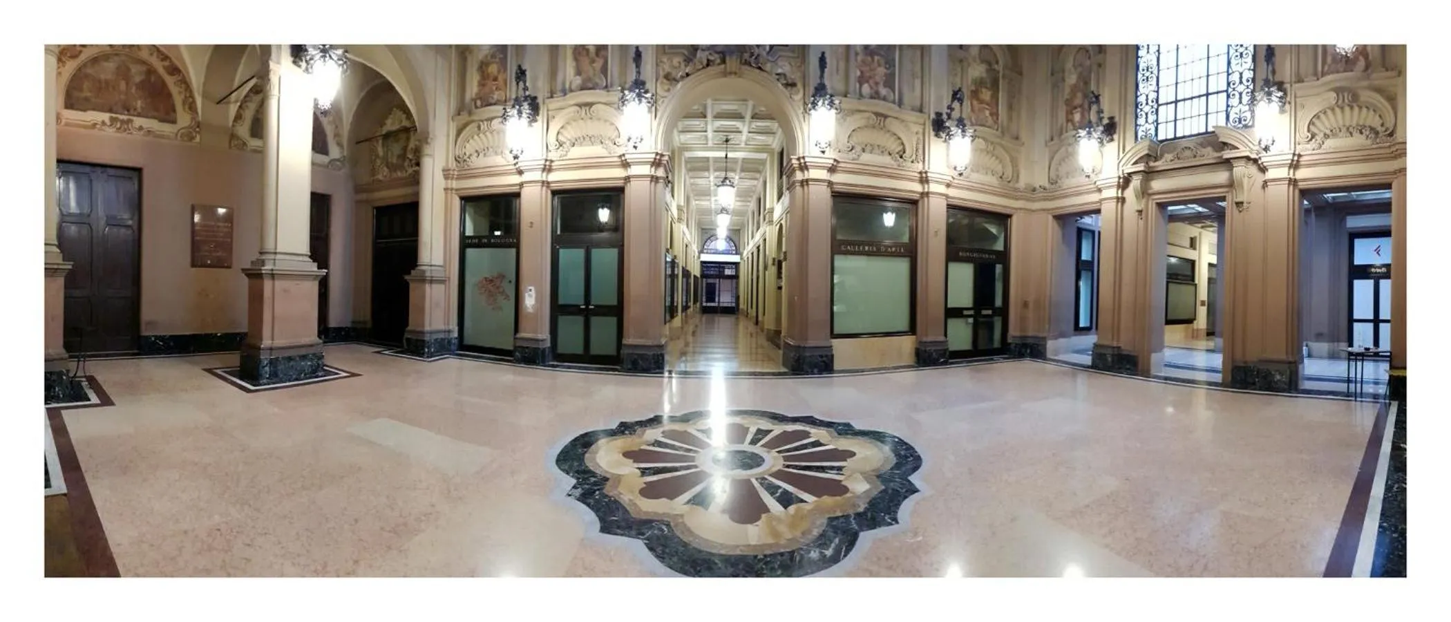 Inner courtyard view in Acquaderni Rooms