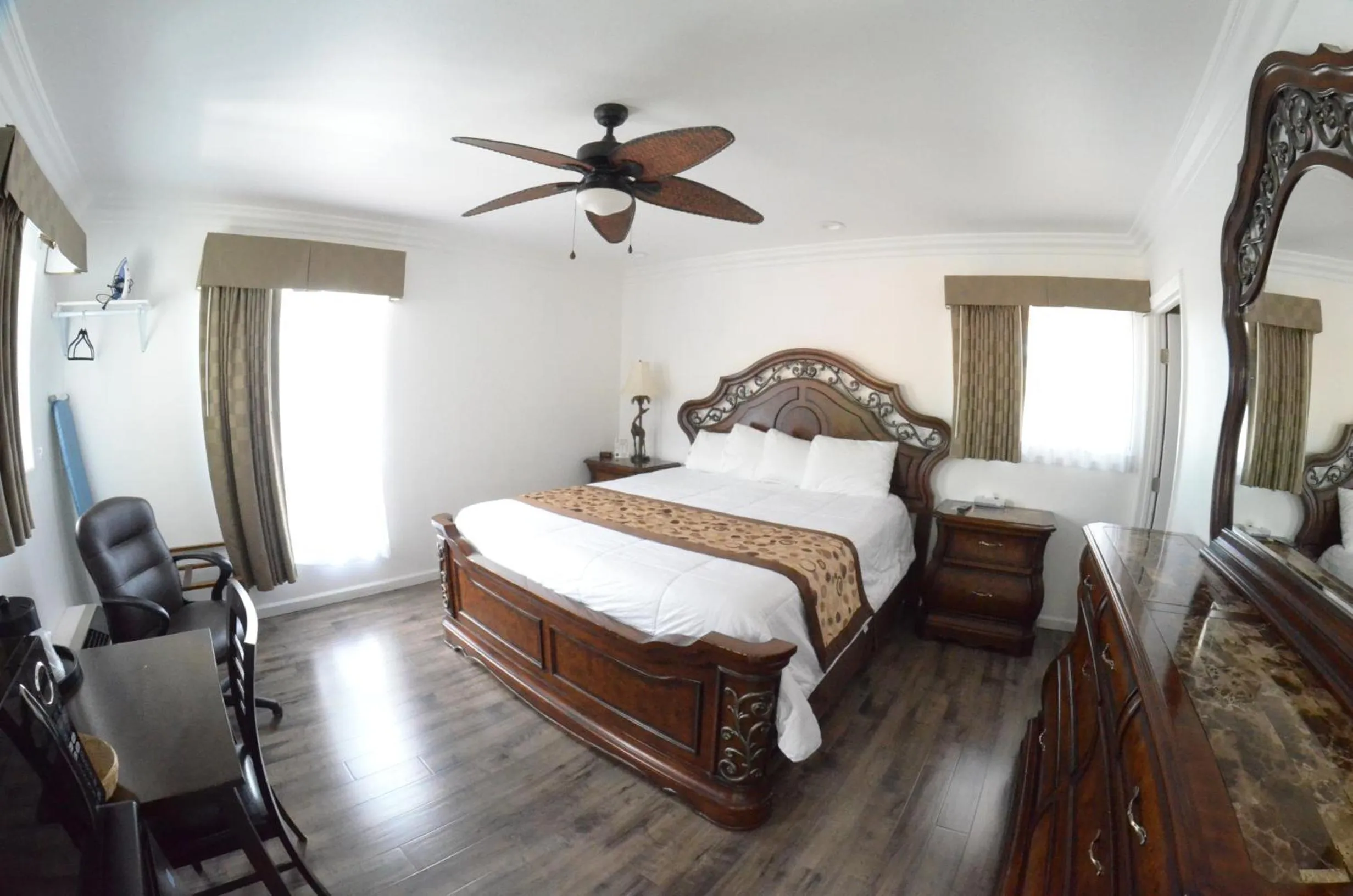 Day, Bed in Sunset Motel