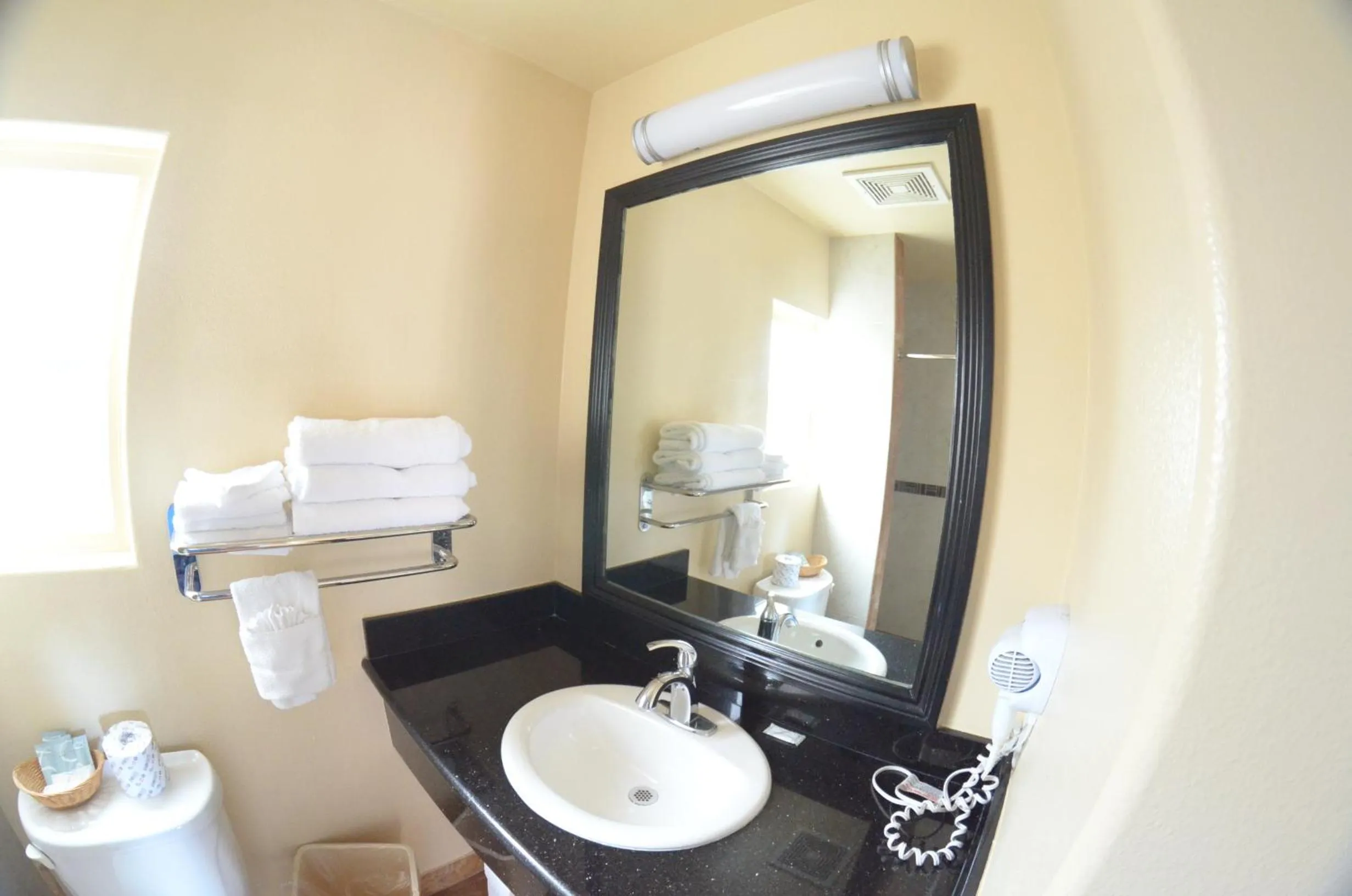 Bathroom in Sunset Motel