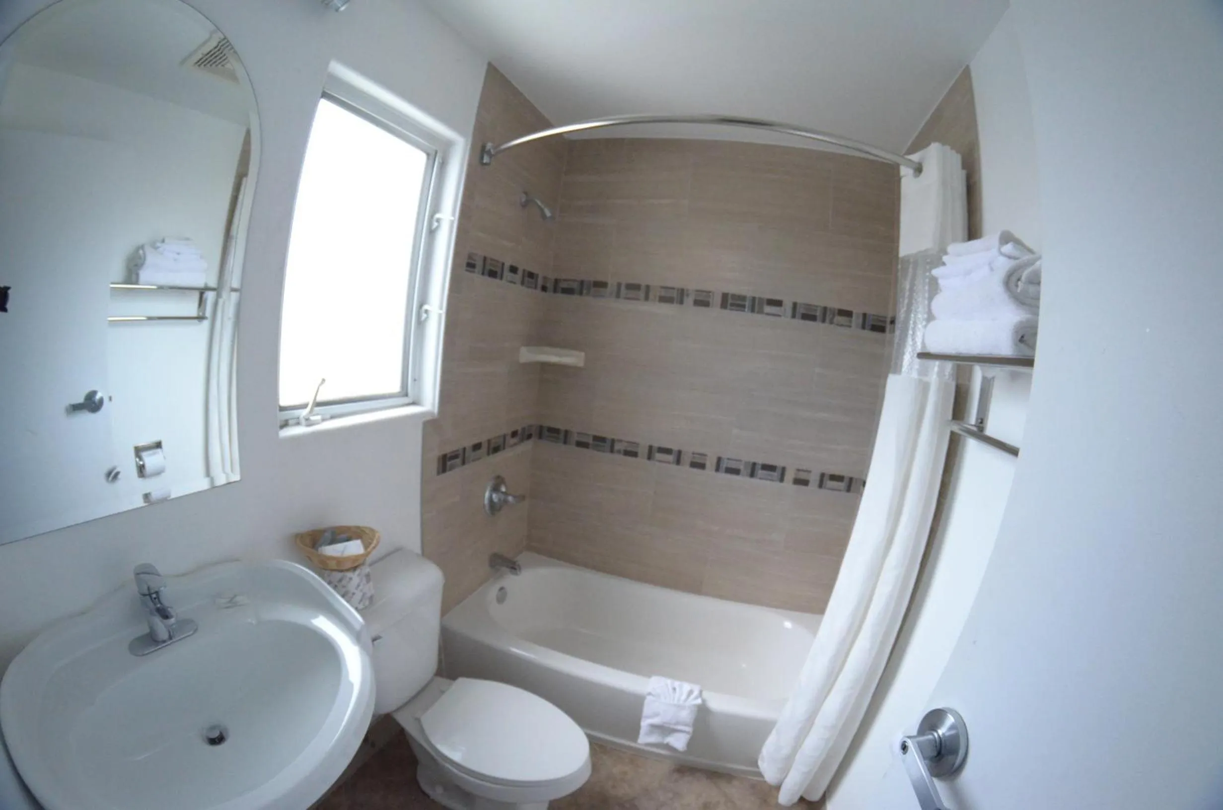 Bathroom in Sunset Motel