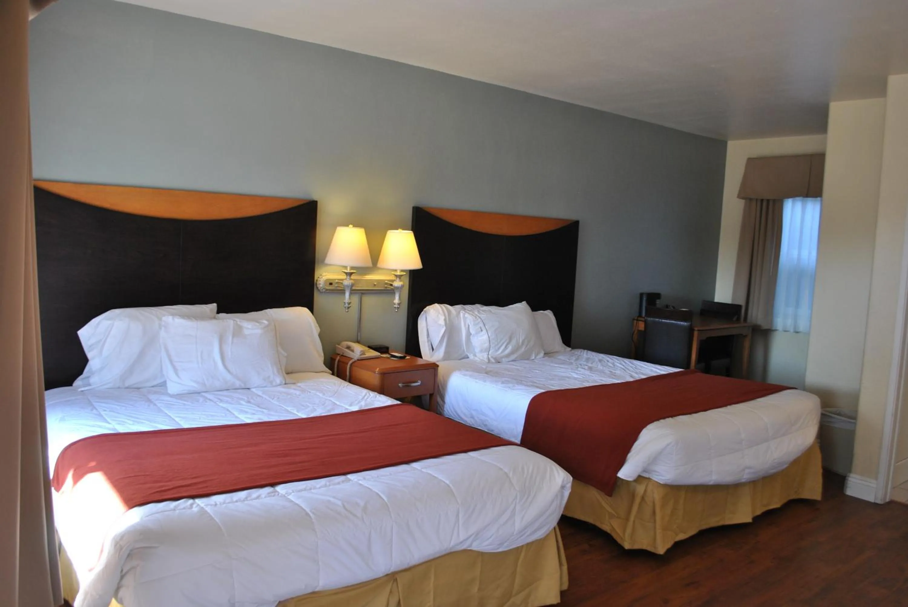 Bedroom, Bed in Sunset Motel