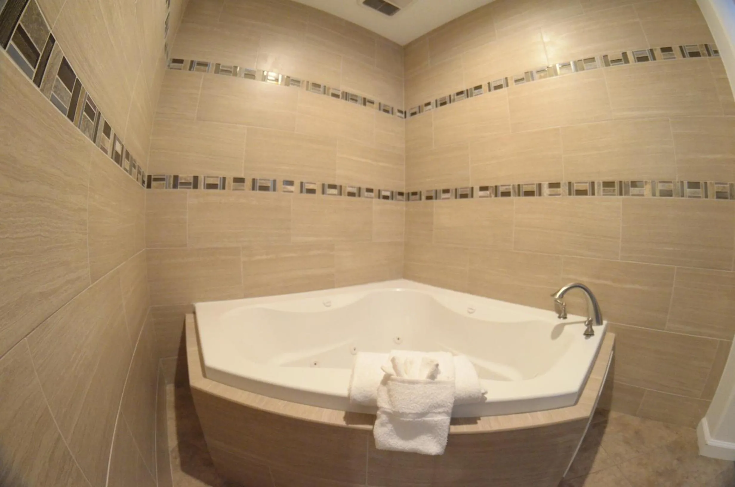 Bathroom in Sunset Motel