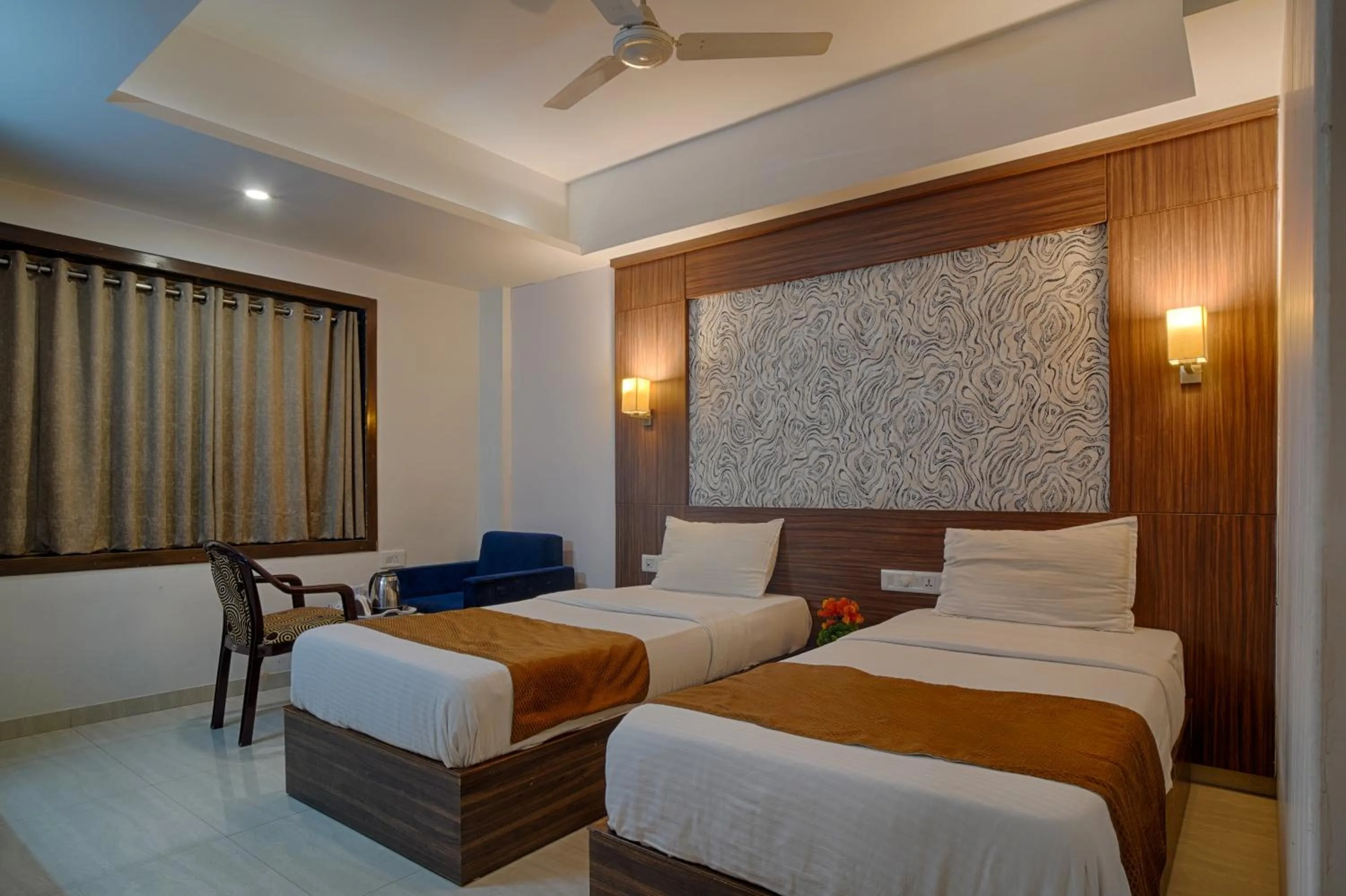 Bedroom, Bed in HOTEL SHITAL INN