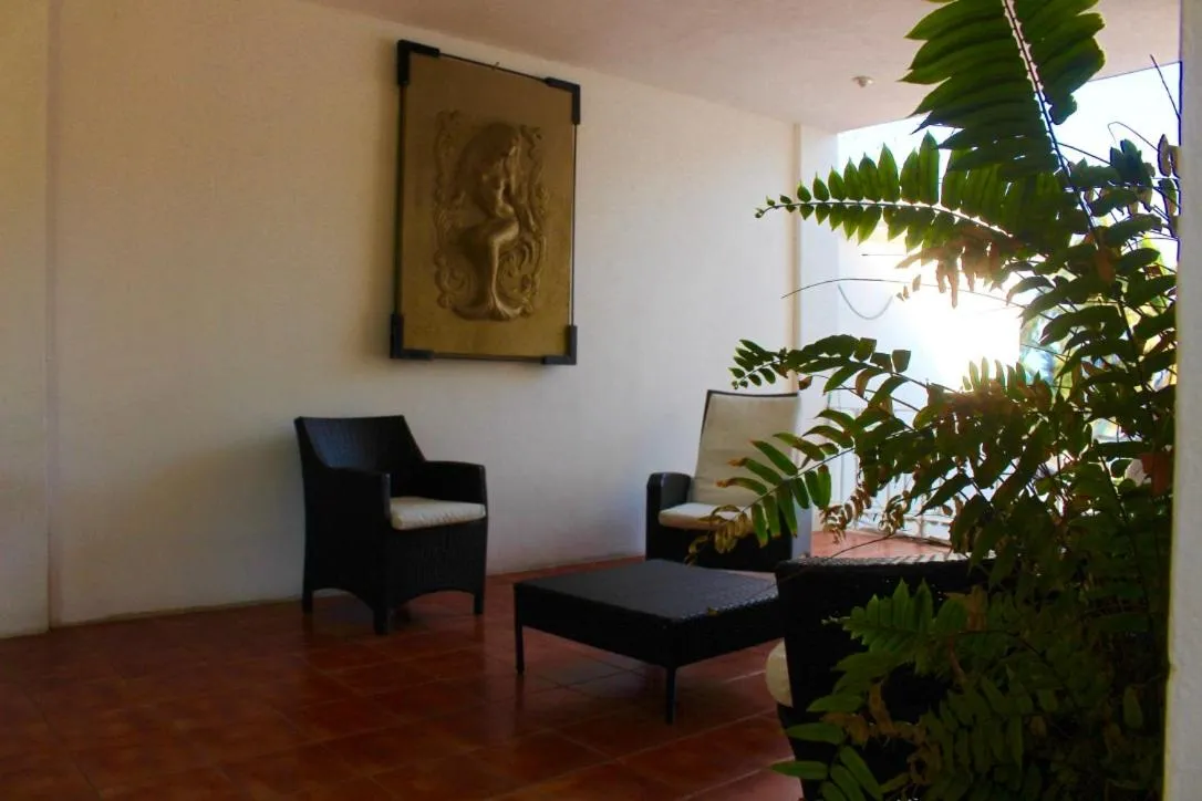 Hotel y Suites Corita