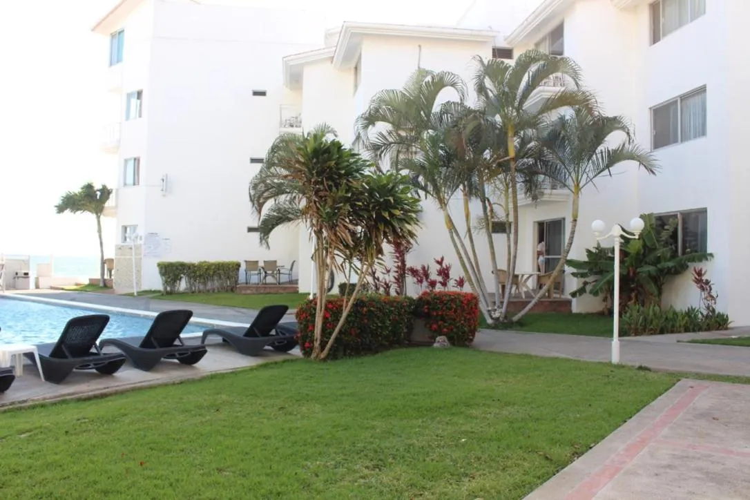 Hotel y Suites Corita