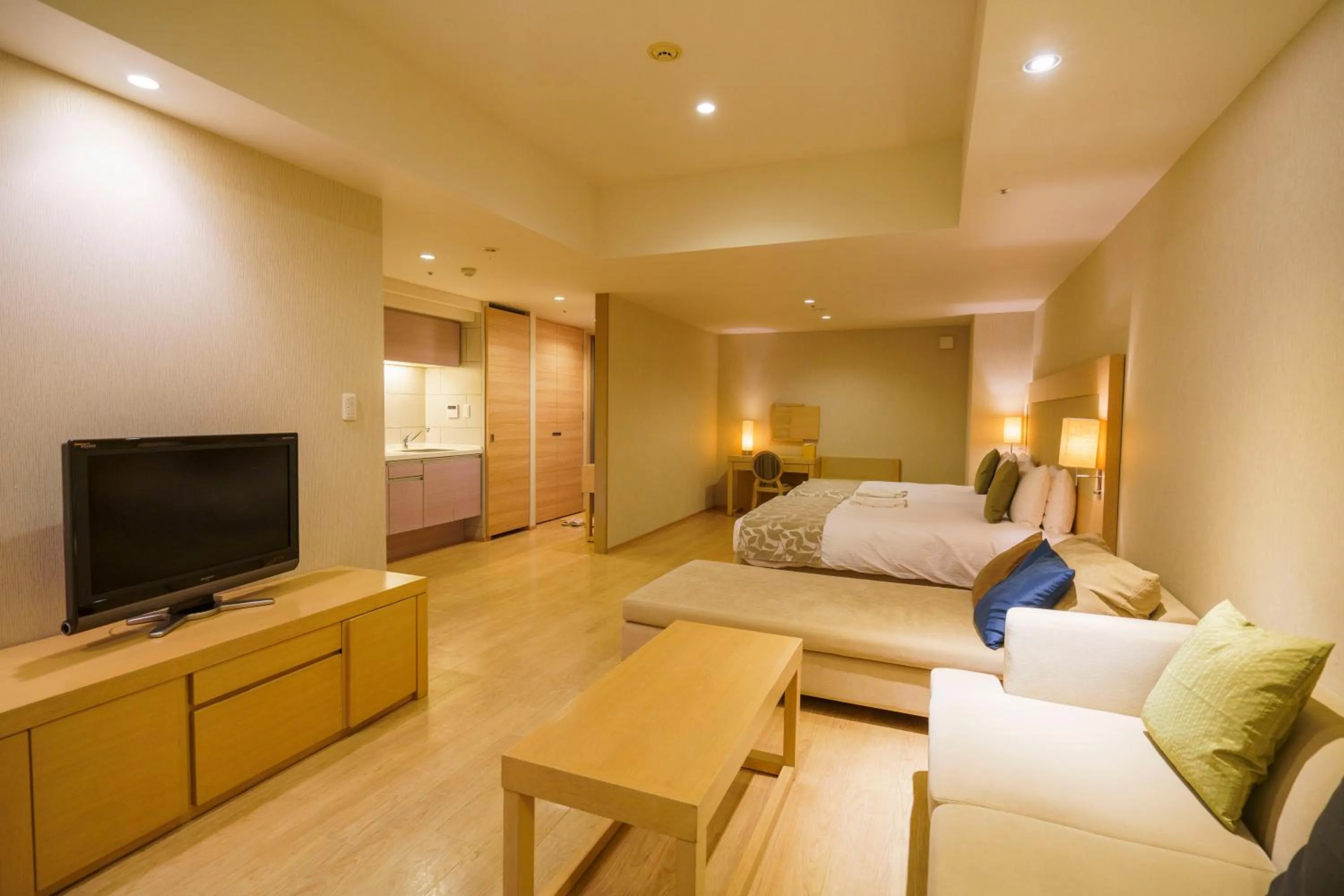 Bed in Moon Ocean Ginowan Hotel & Residence