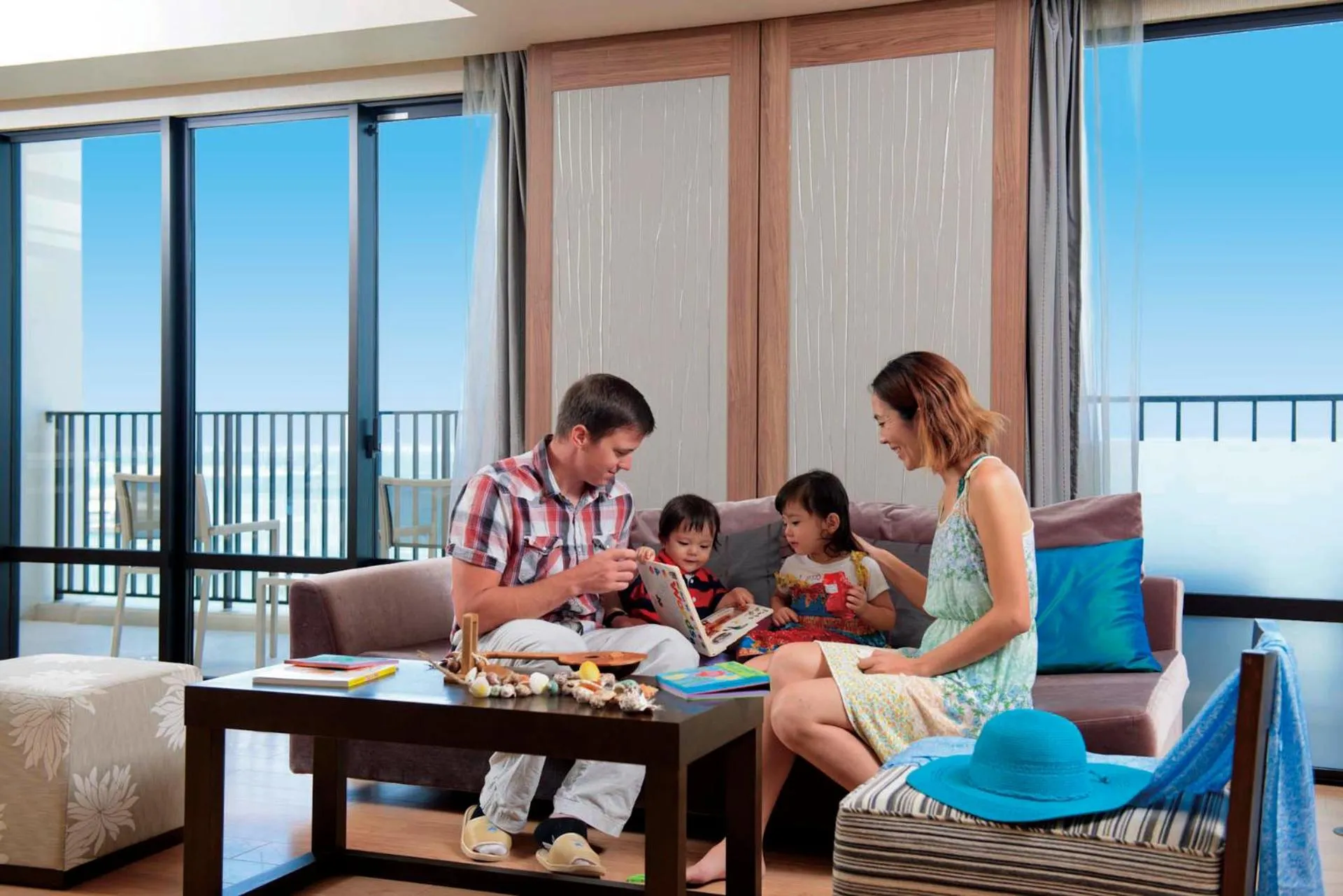 Living room in Moon Ocean Ginowan Hotel & Residence