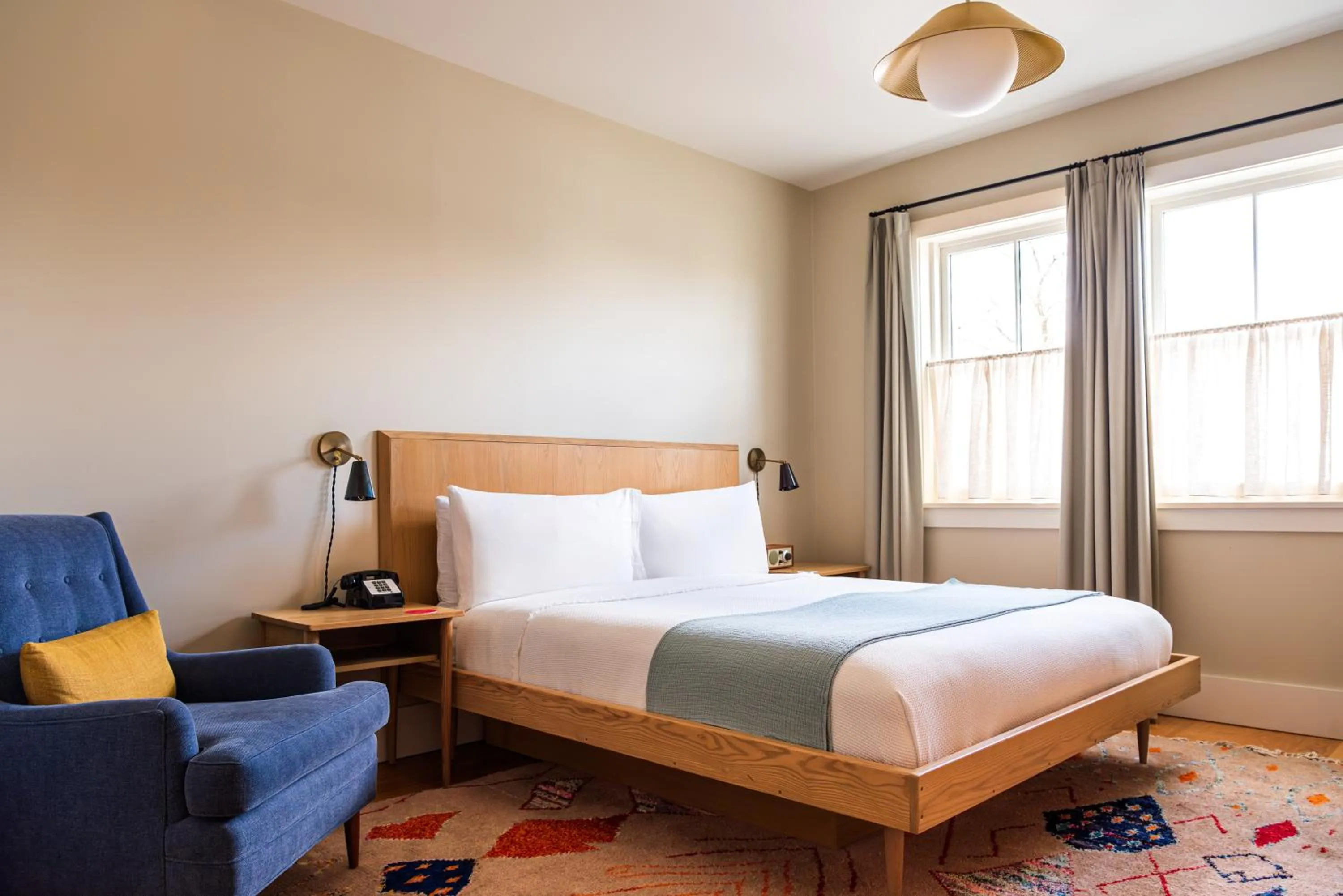 Bed in Hotel Kinsley