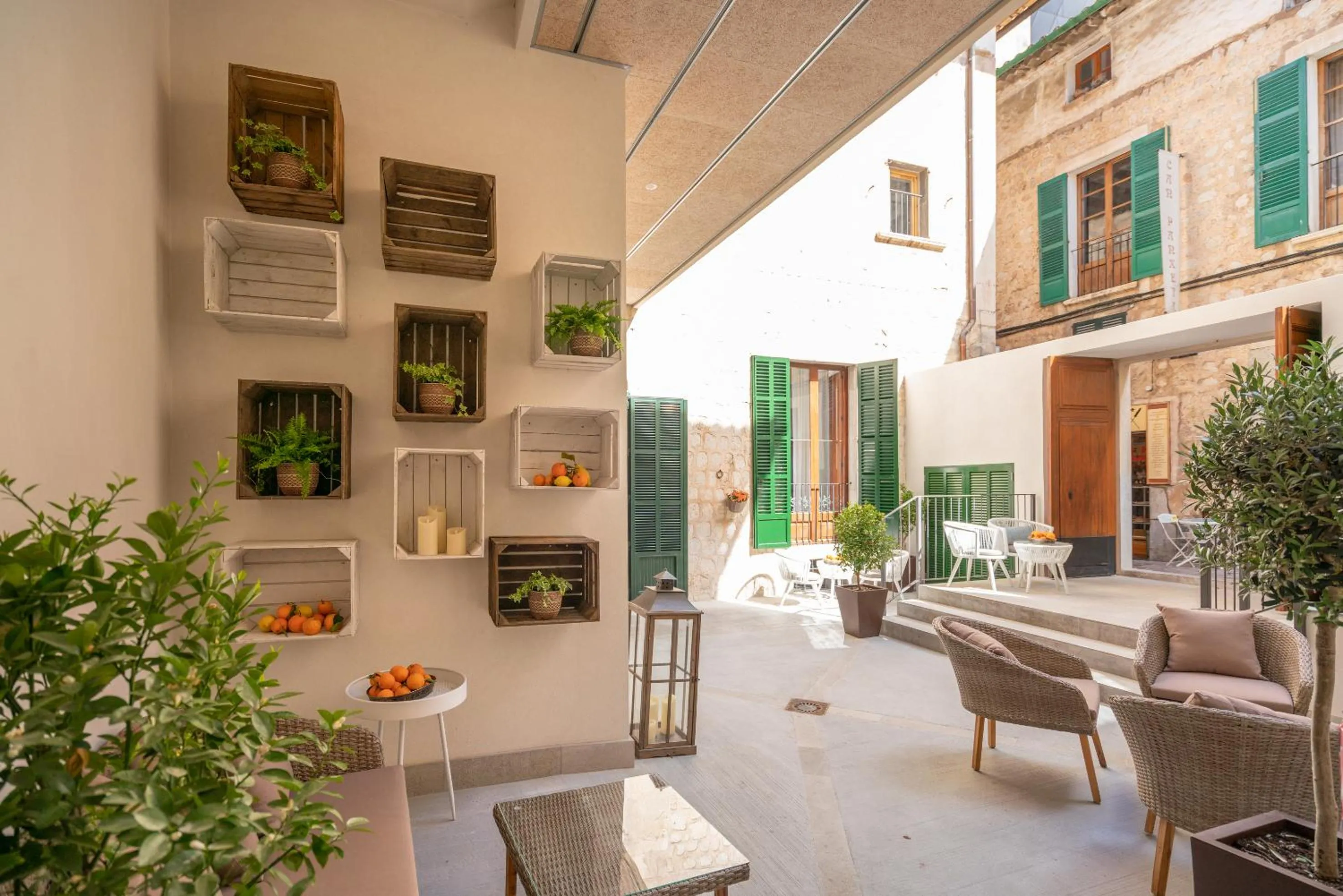 Patio in Soller Plaza