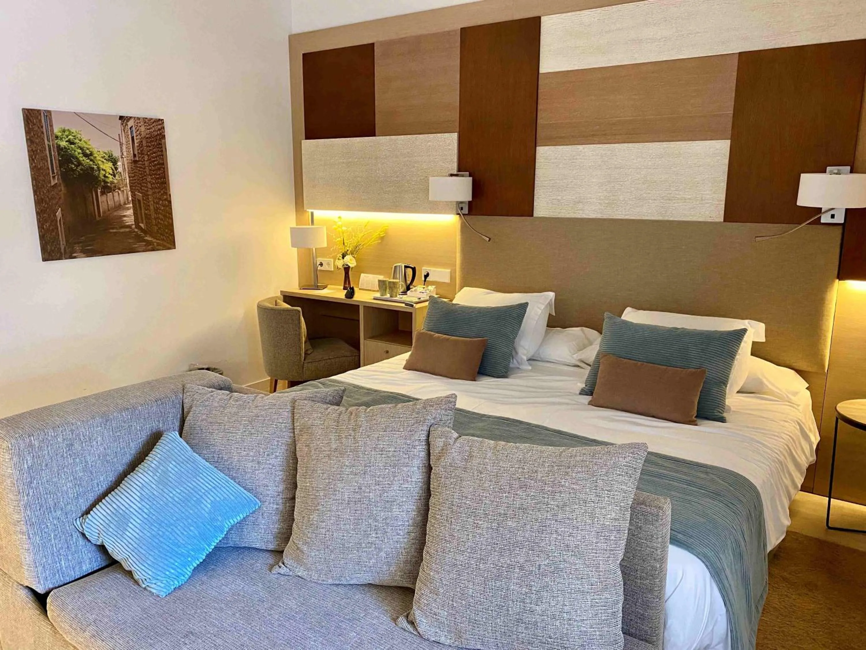 Living room, Bed in Soller Plaza