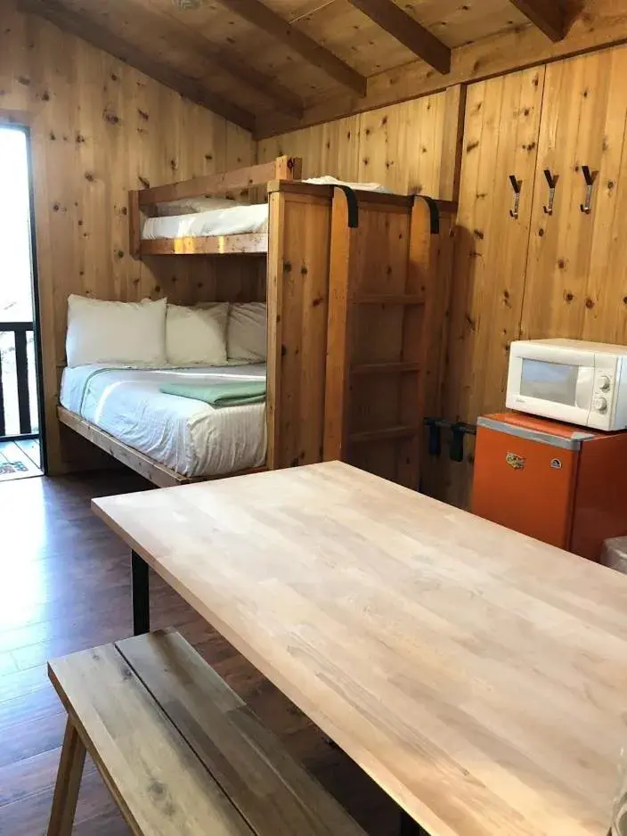 Frontier Cabin with Bunk Beds - No Pets in Yosemite RV Resort Frontier Cabin with Bunk Beds - No Pets in Yosemite RV Resort