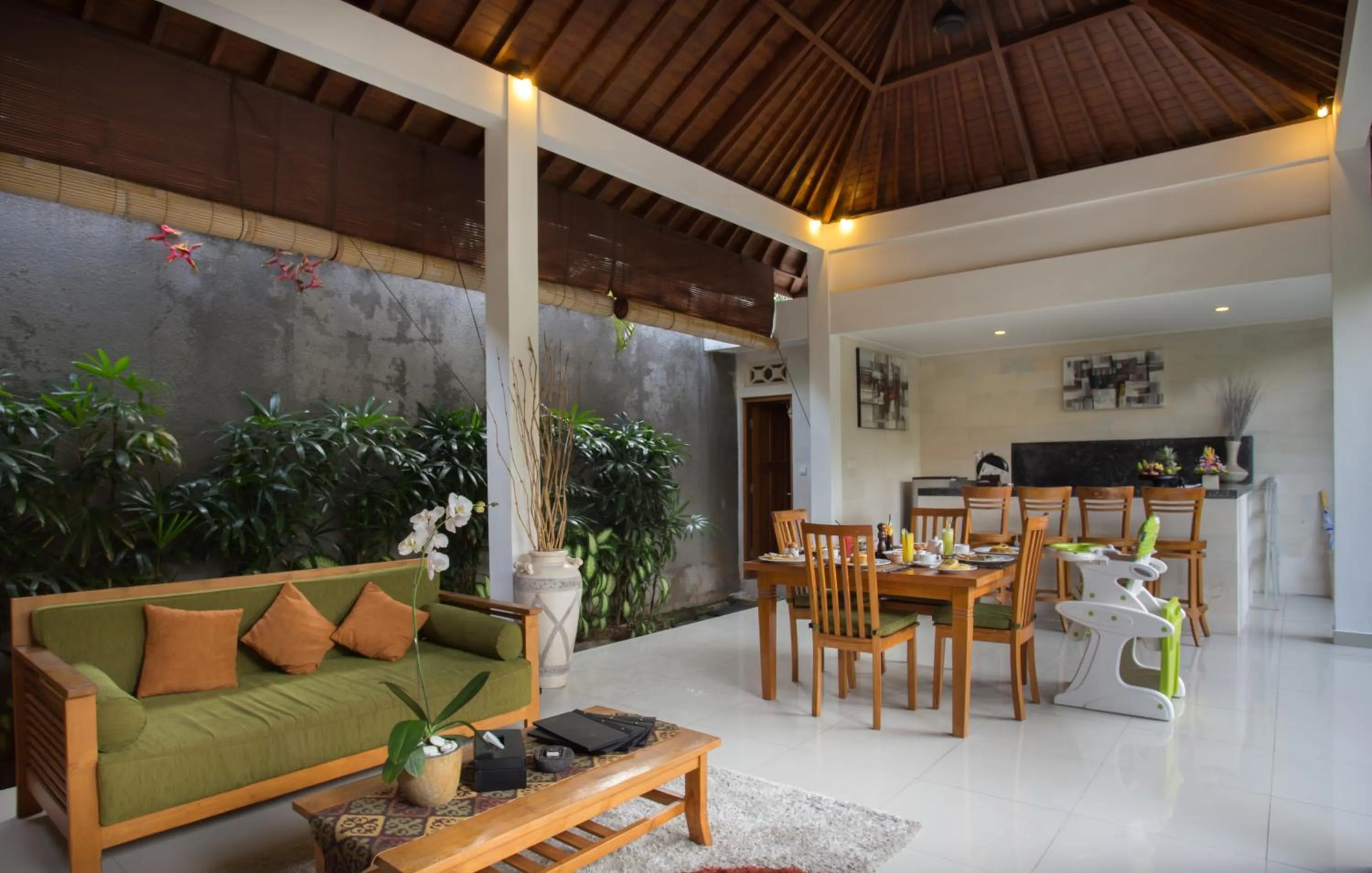 Dining area in Sandi Agung Villa