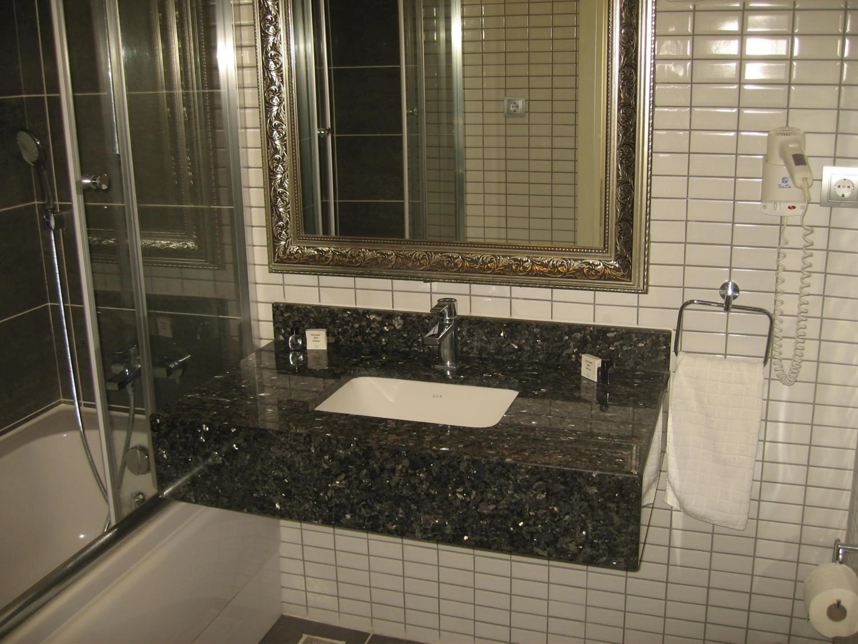 Bathroom in Termal Elit Hotel