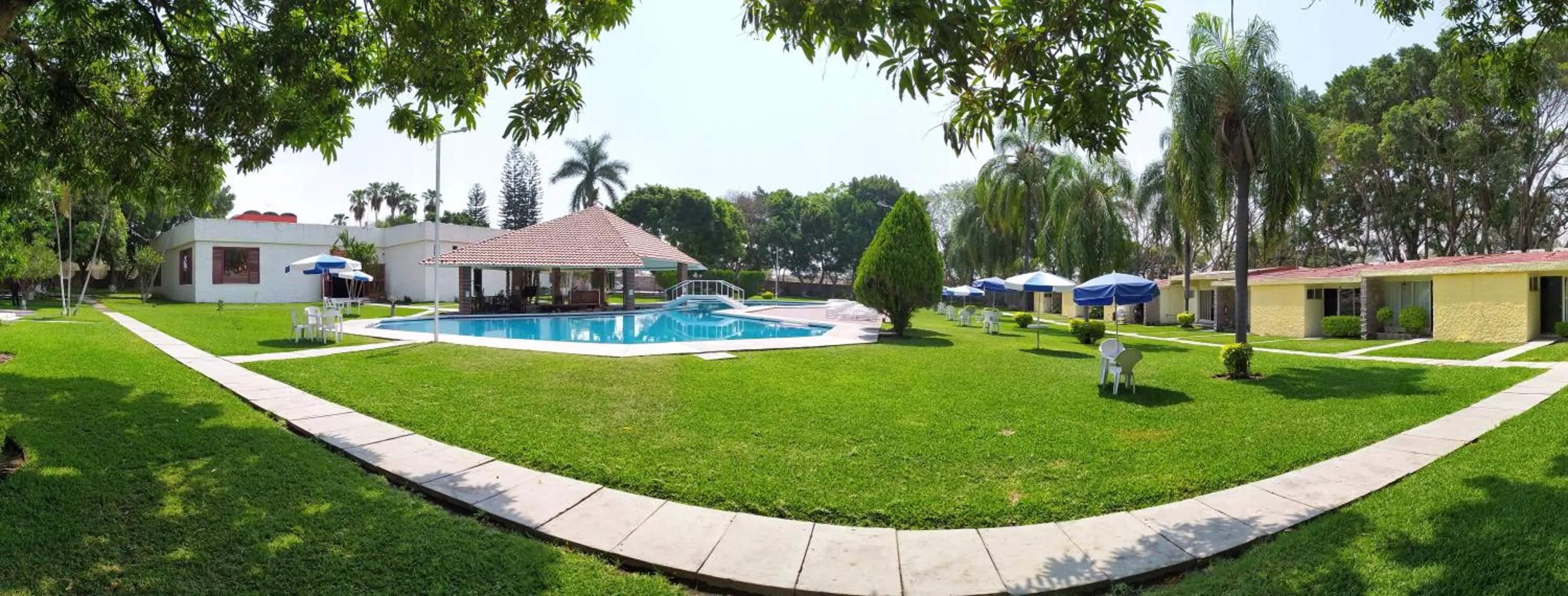 Property building in Hotel Teques Palace