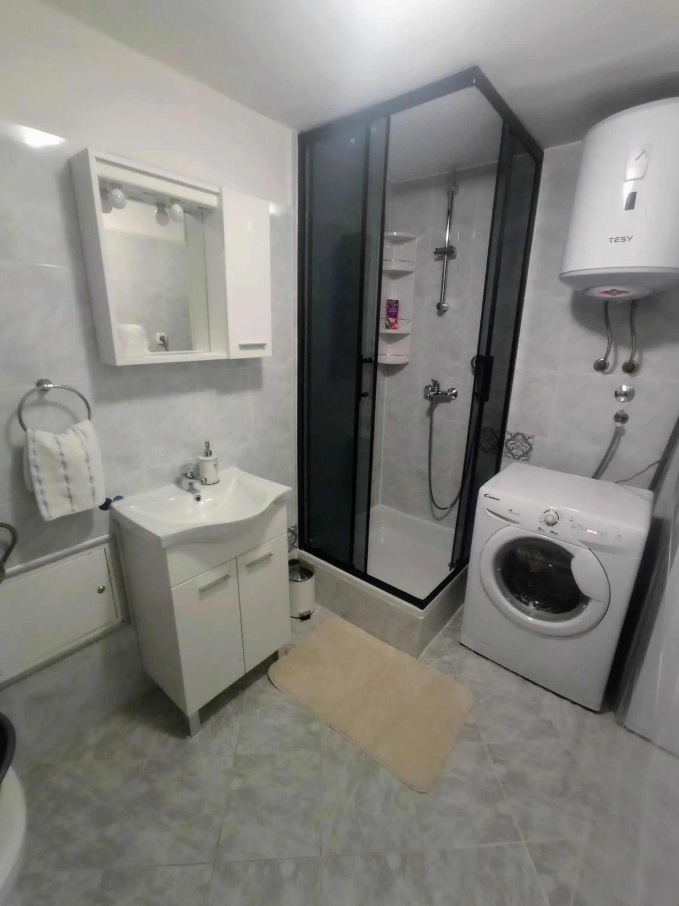 Bathroom in Apartments & room Ivica Split