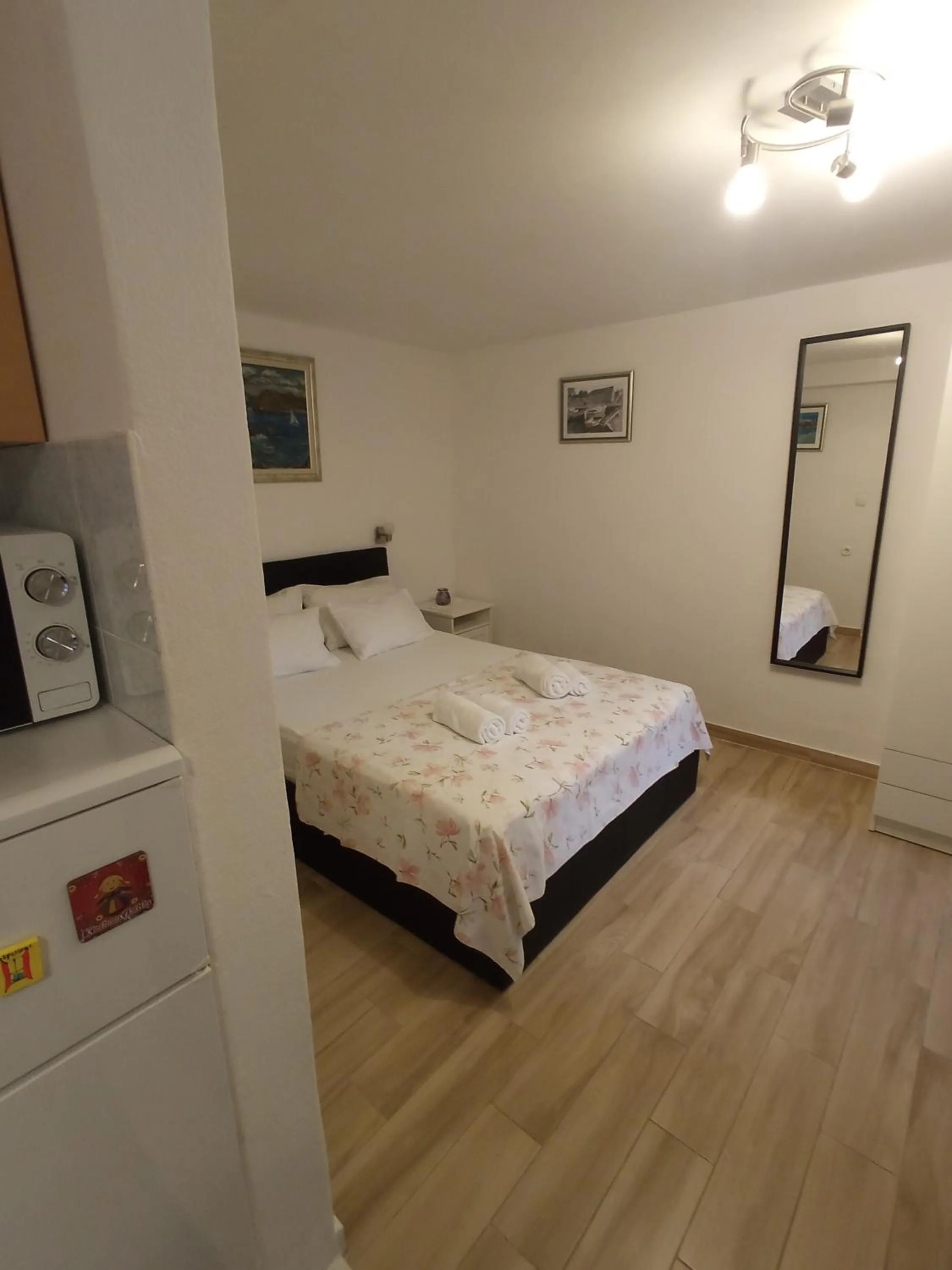 Bed in Apartments & room Ivica Split