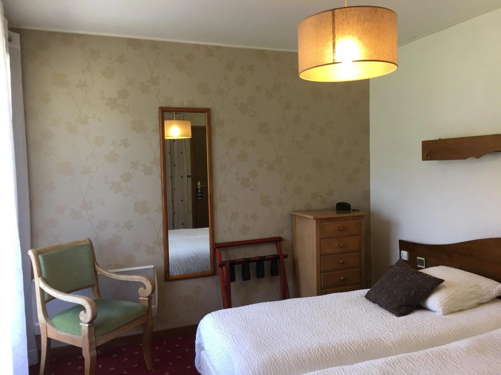 Bed in Hôtel Les Soldanelles