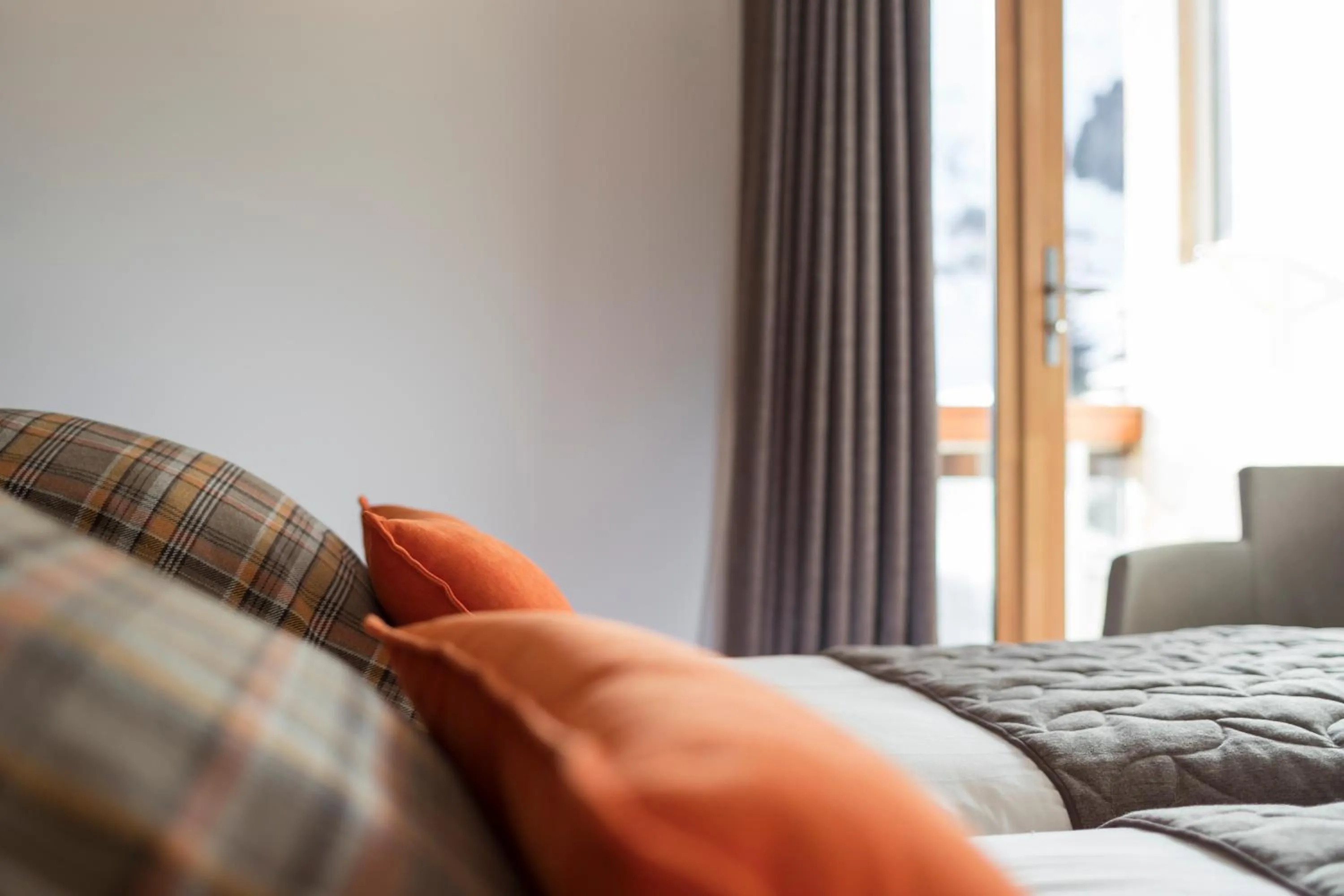 Bedroom, Bed in Hôtel Les Soldanelles