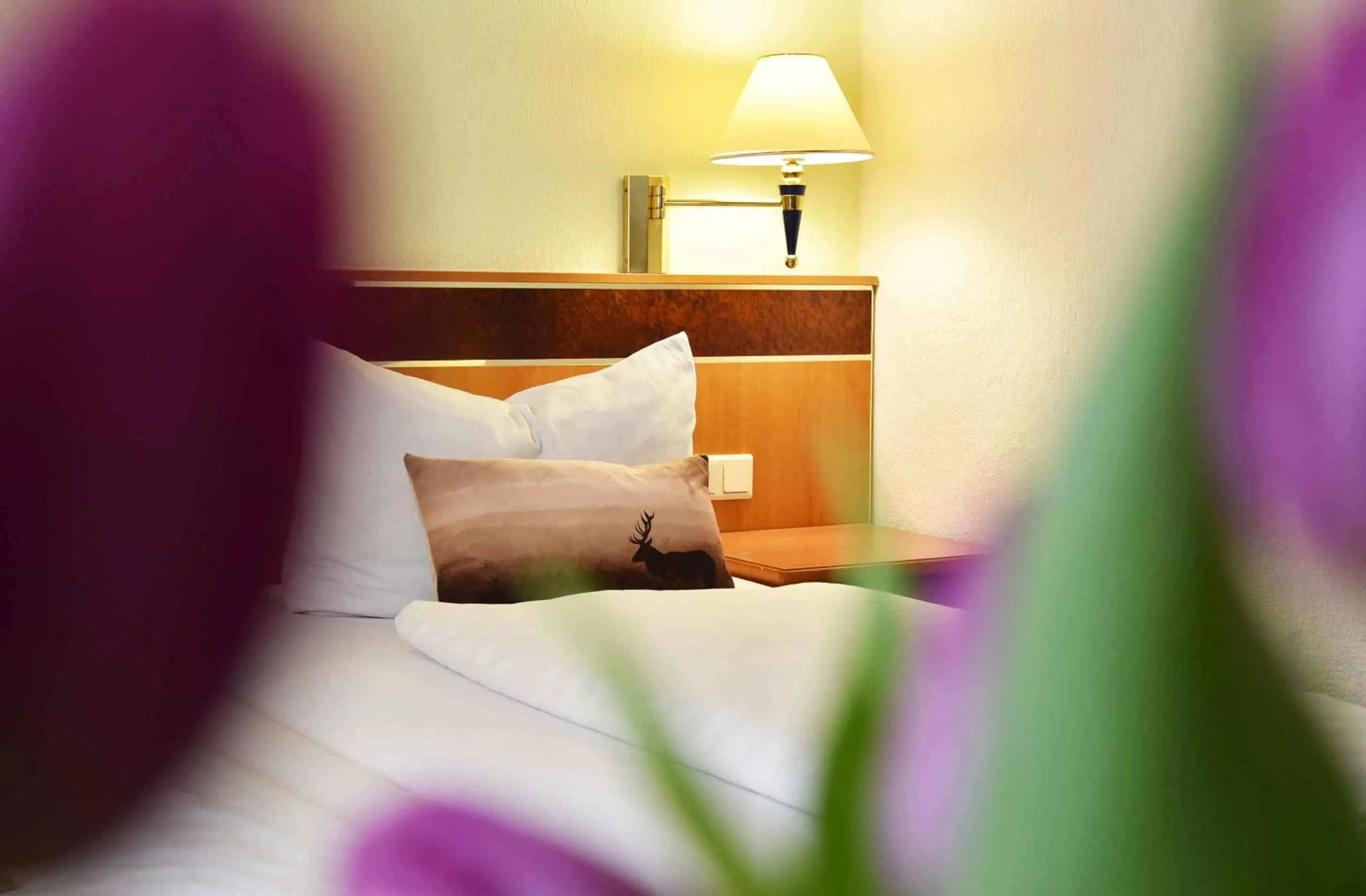 Bed in Landhotel Zum Hirsch