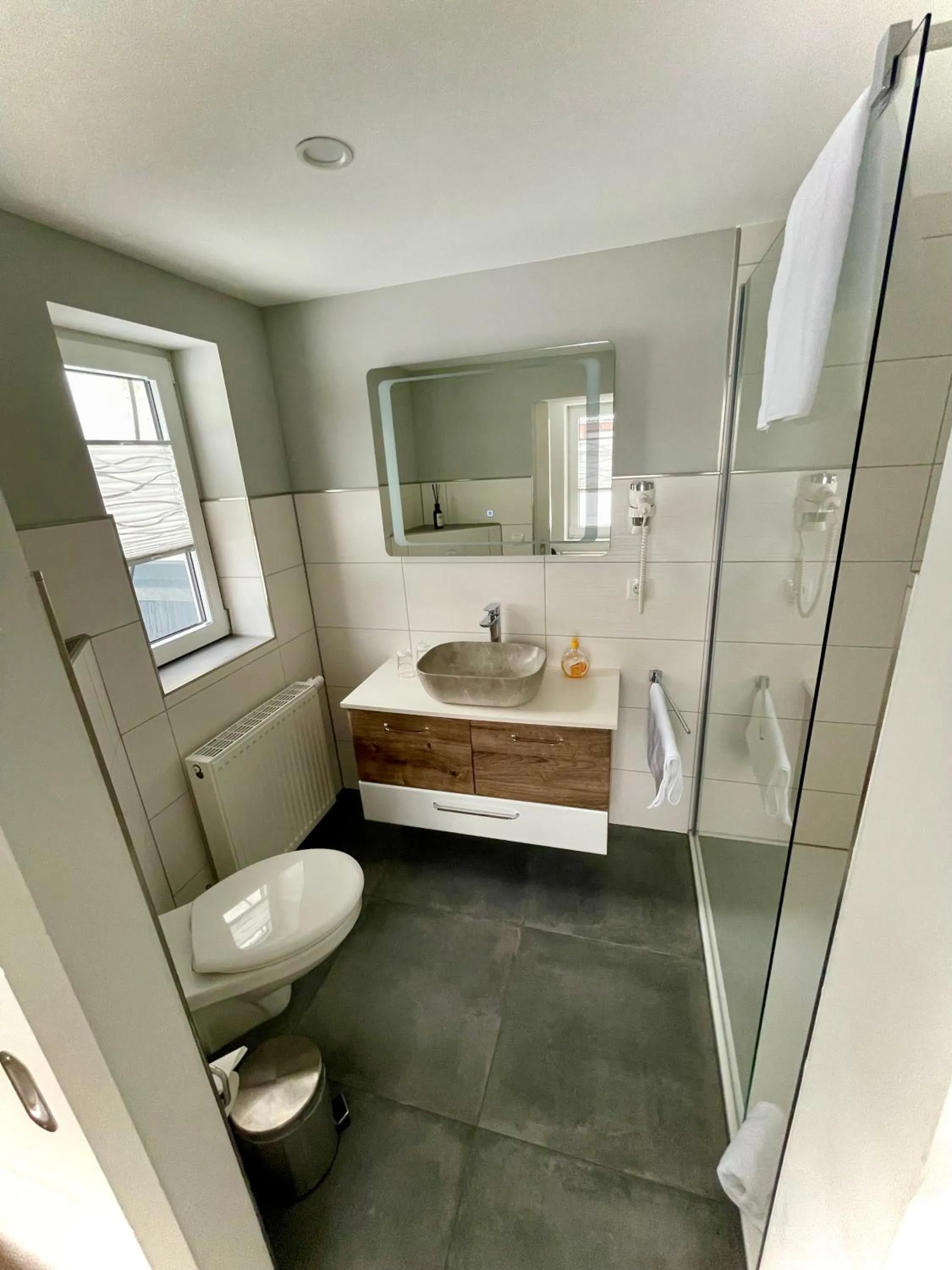 Bed in Landhotel Zum Hirsch