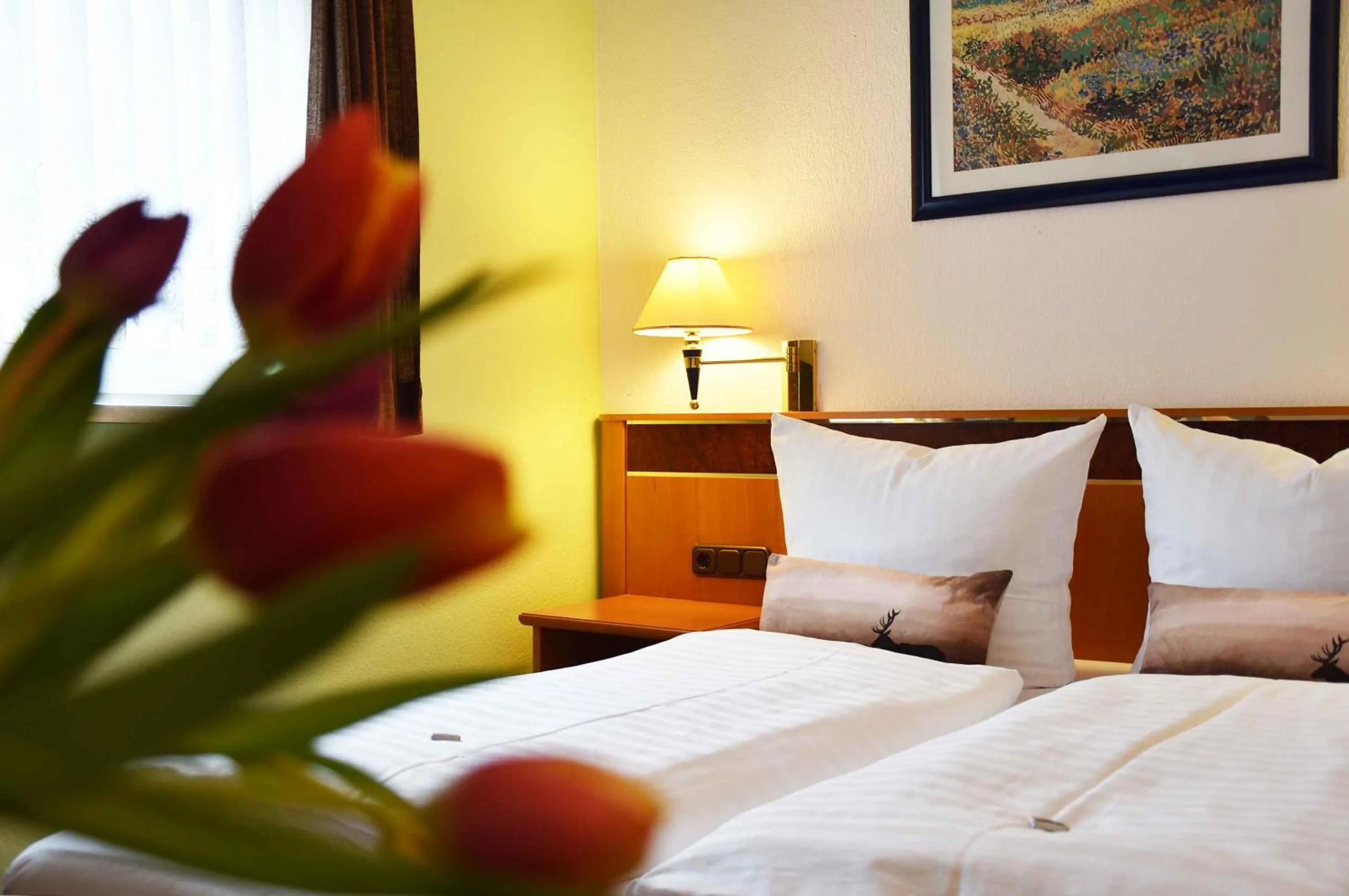 Bed in Landhotel Zum Hirsch