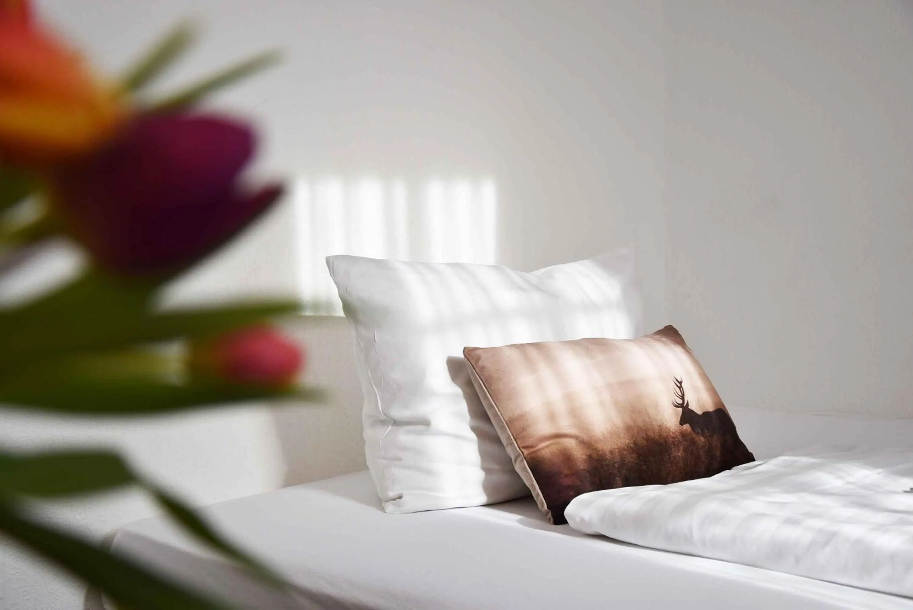 Bed in Landhotel Zum Hirsch