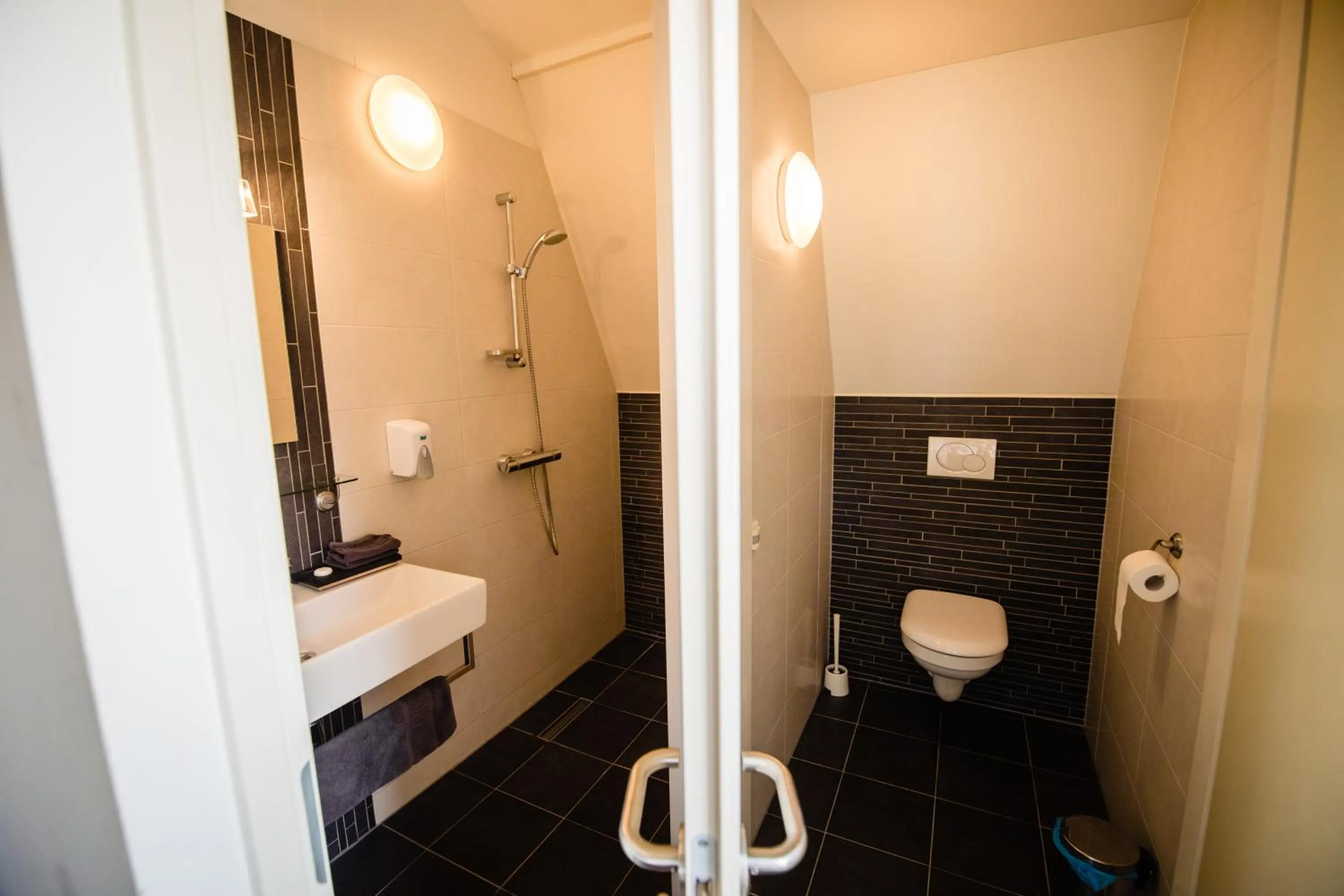 Bathroom in Hotel de Reiziger