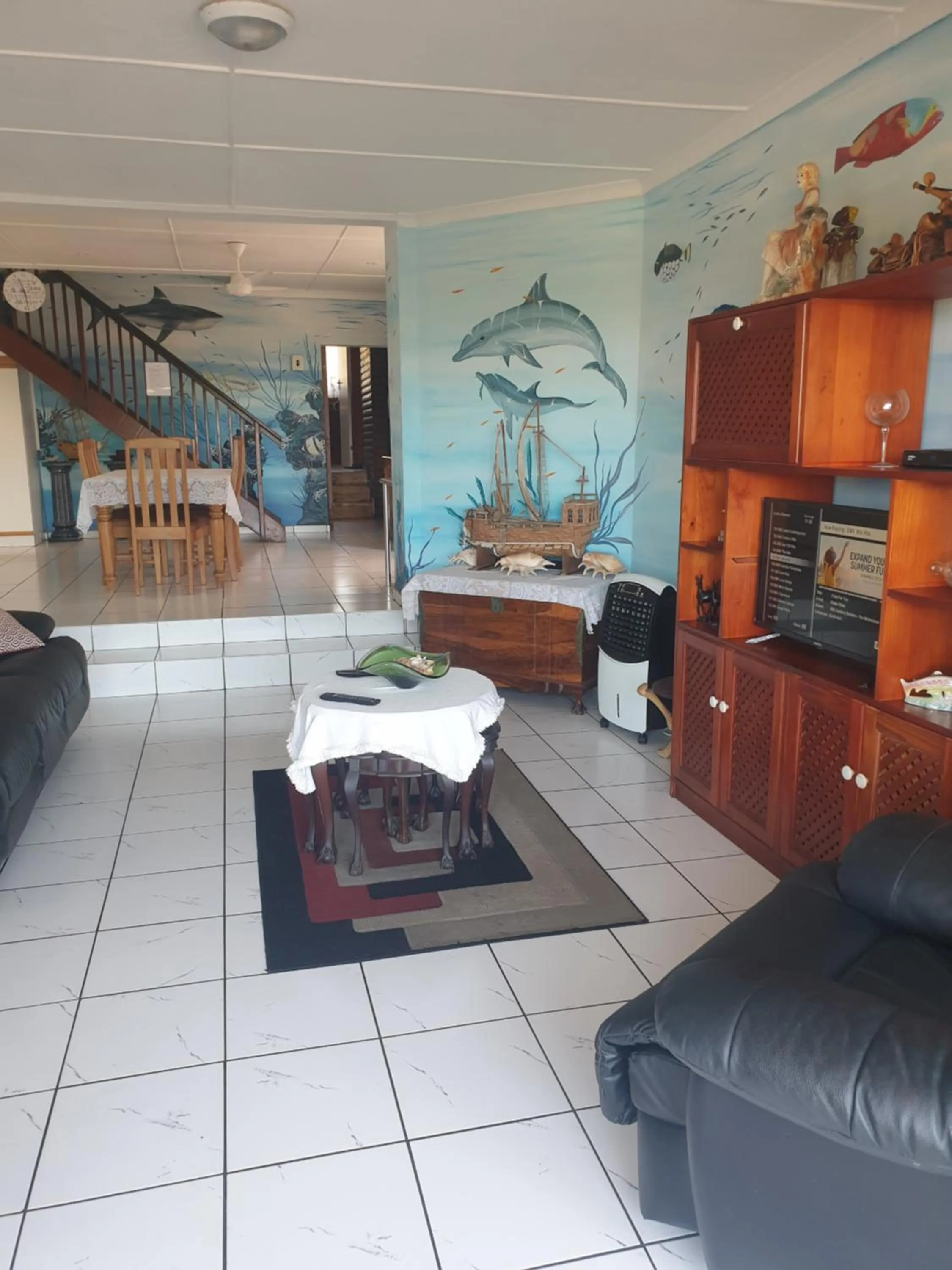 Living room in Deep Blue Guest House