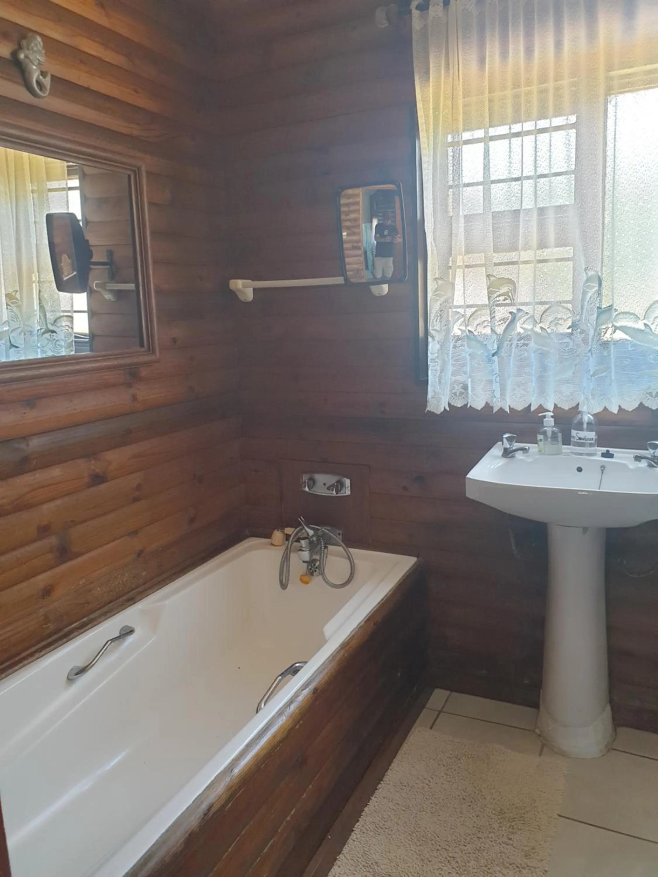 Bathroom in Deep Blue Guest House