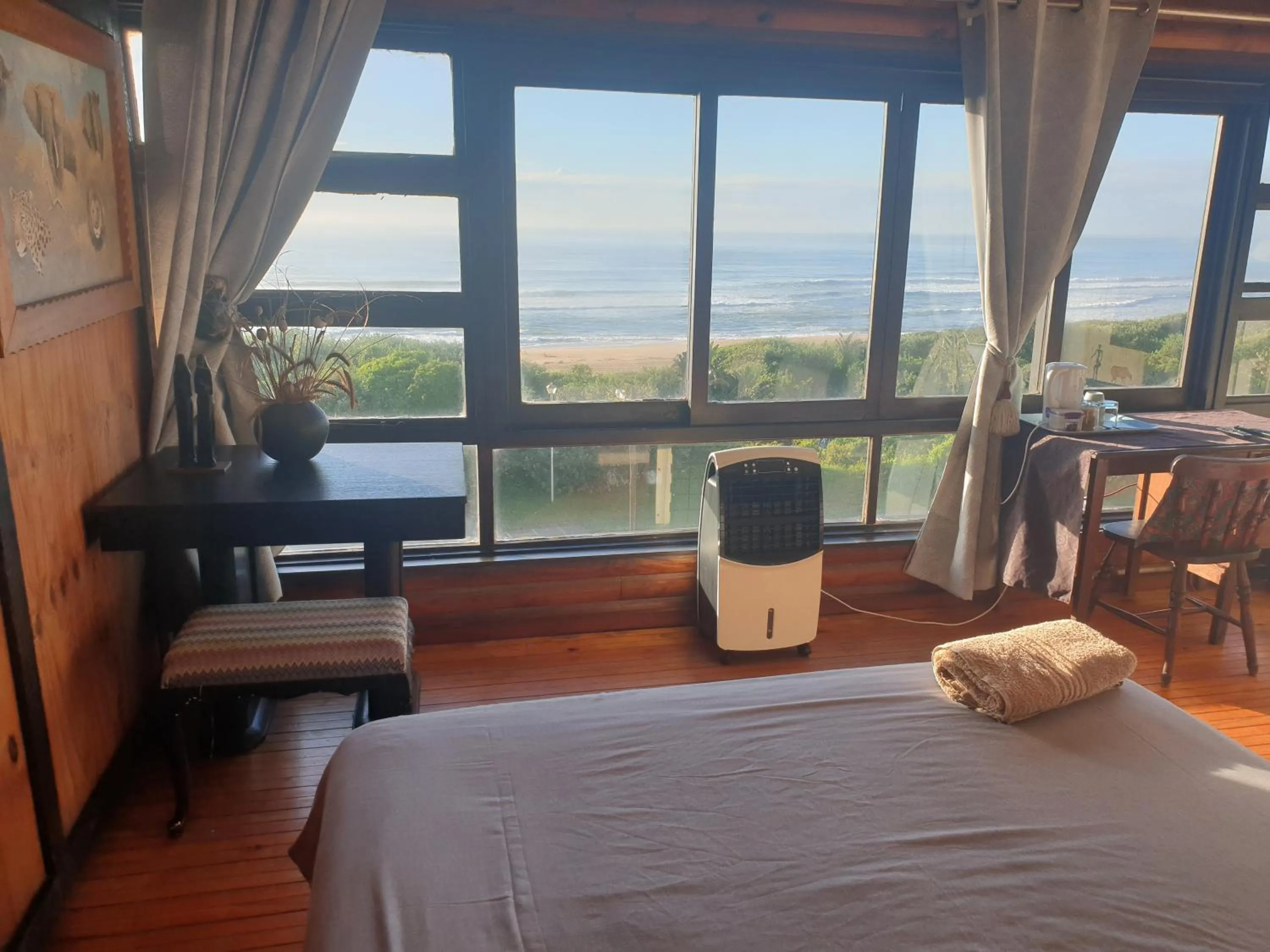 View (from property/room), Bed in Deep Blue Guest House