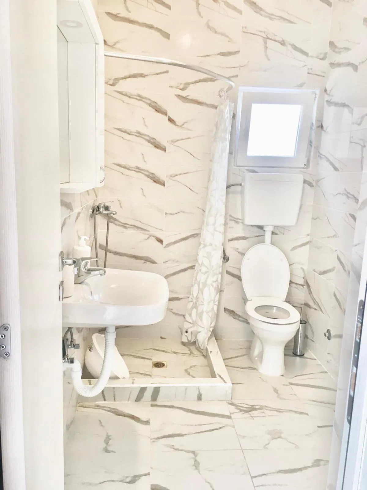 Bathroom in Dalukos Apartmani