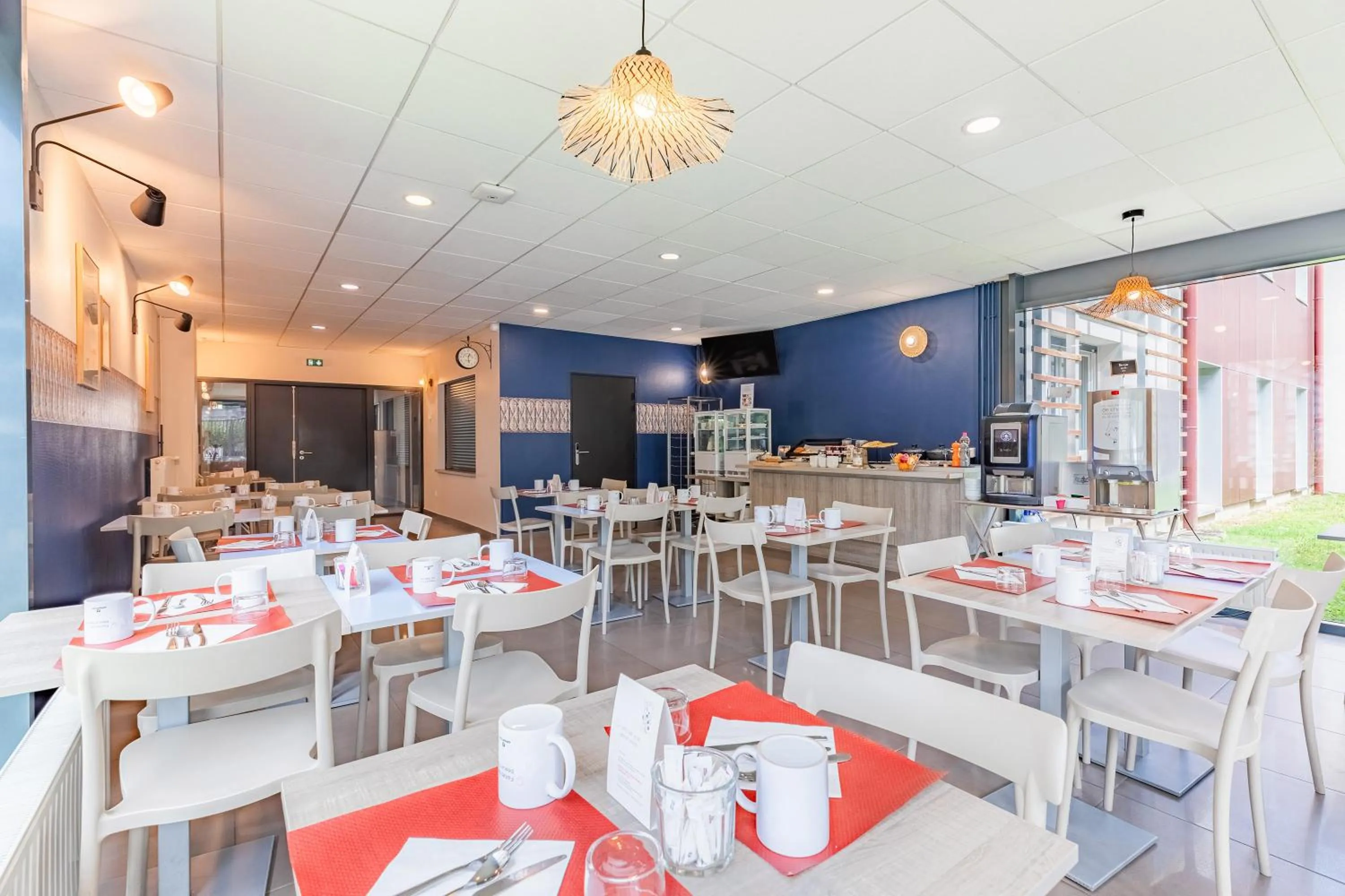 Breakfast in Appart'City Confort Orléans