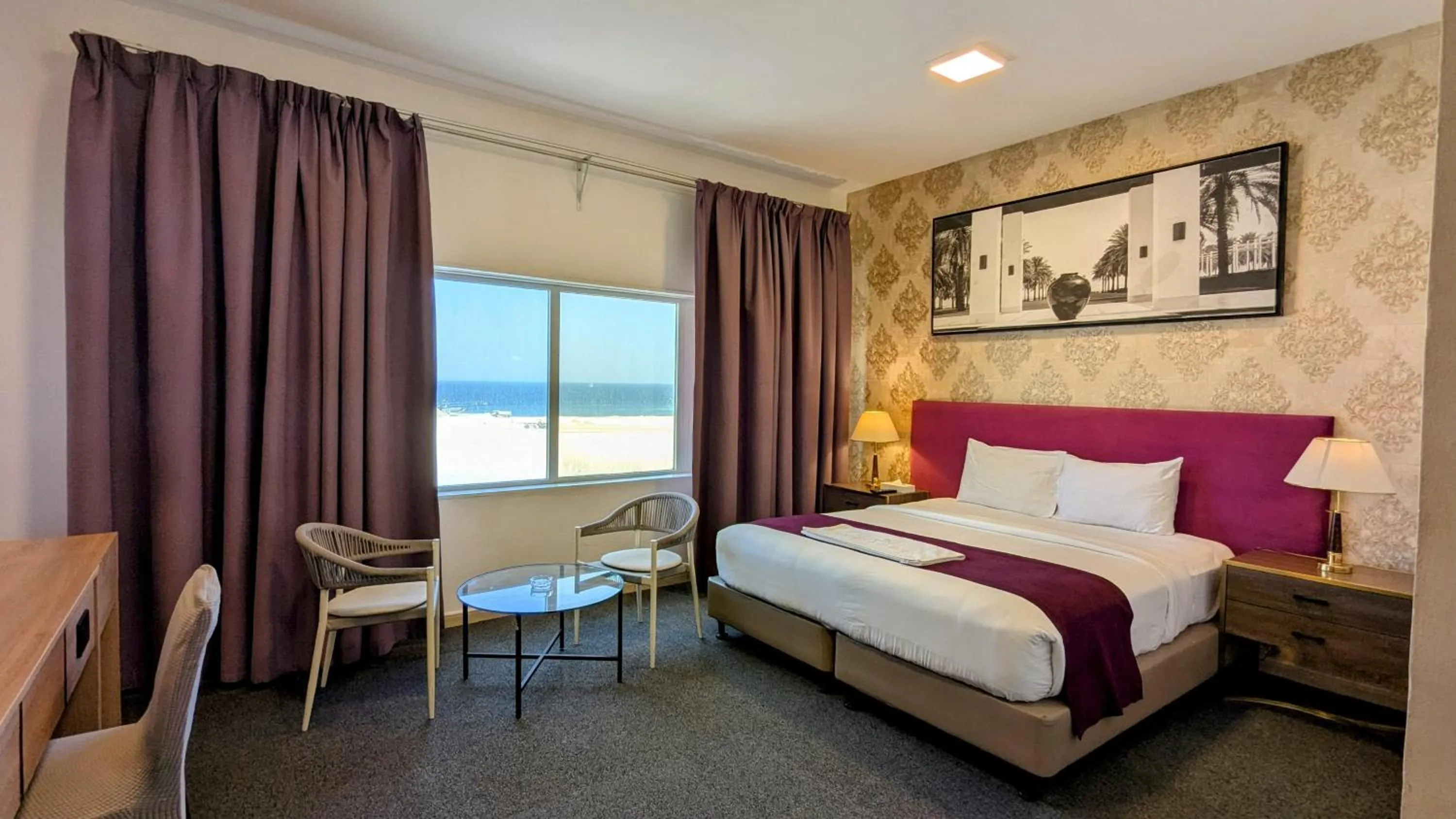 Bed in Mermaid Beach Hotel LLC
