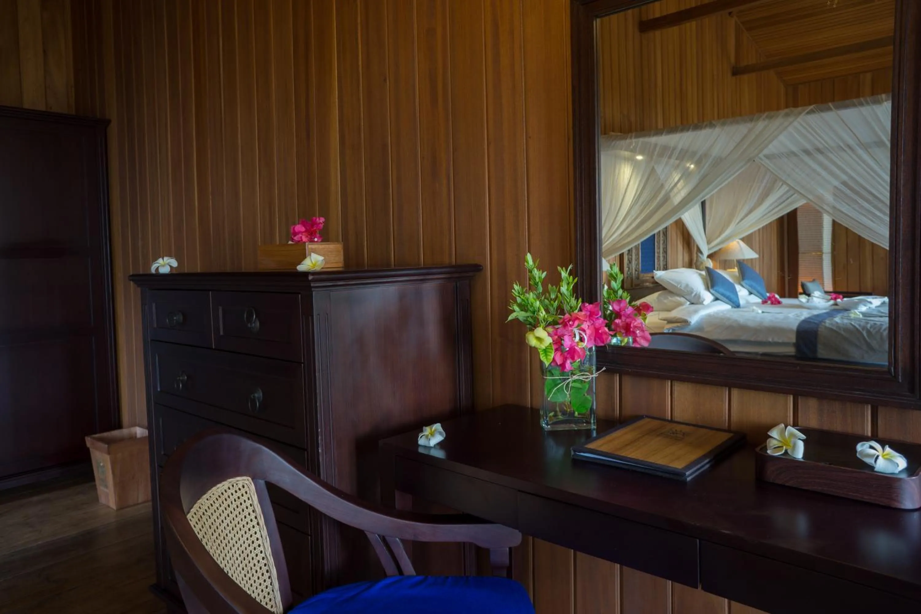 Decorative detail, Bed in Siladen Resort & Spa