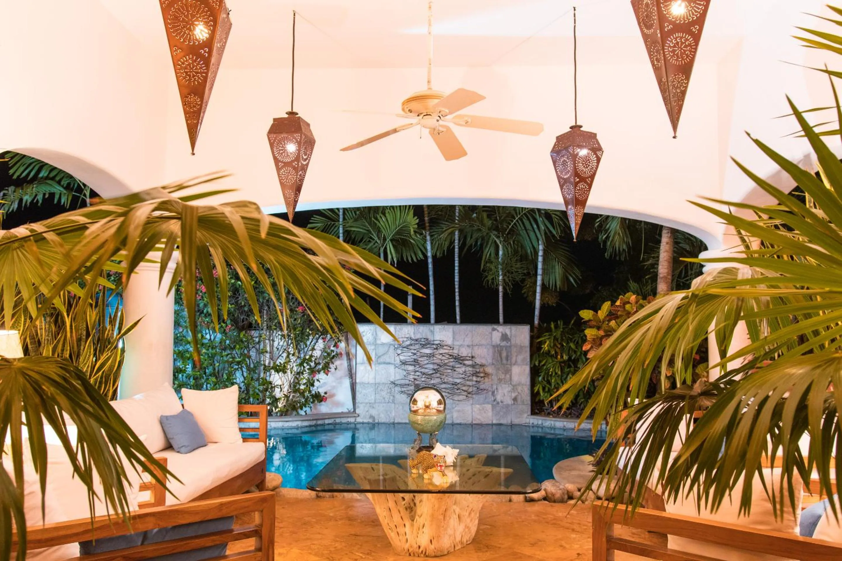 Pool view in Mi Otra Casa