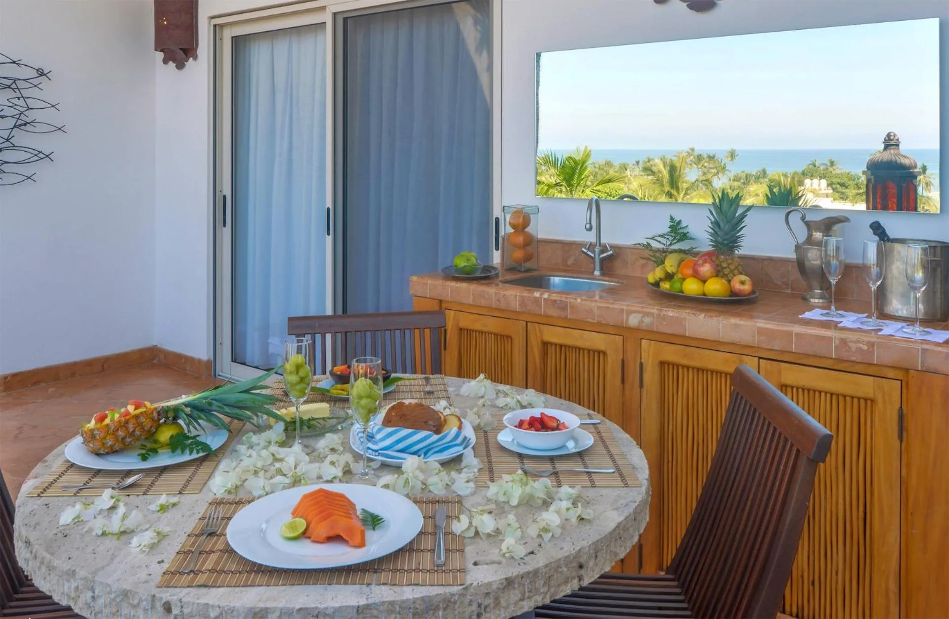 Patio in Mi Otra Casa