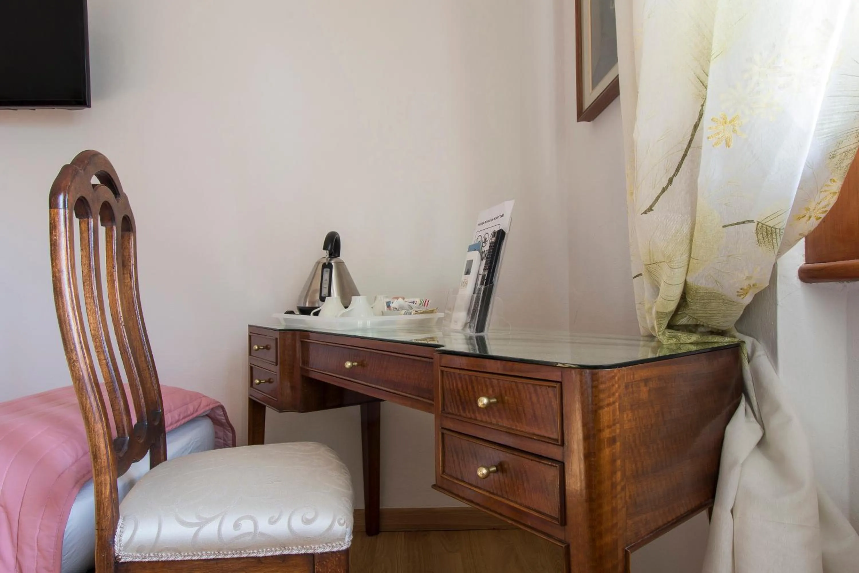 Coffee/tea facilities in B&B Querceto