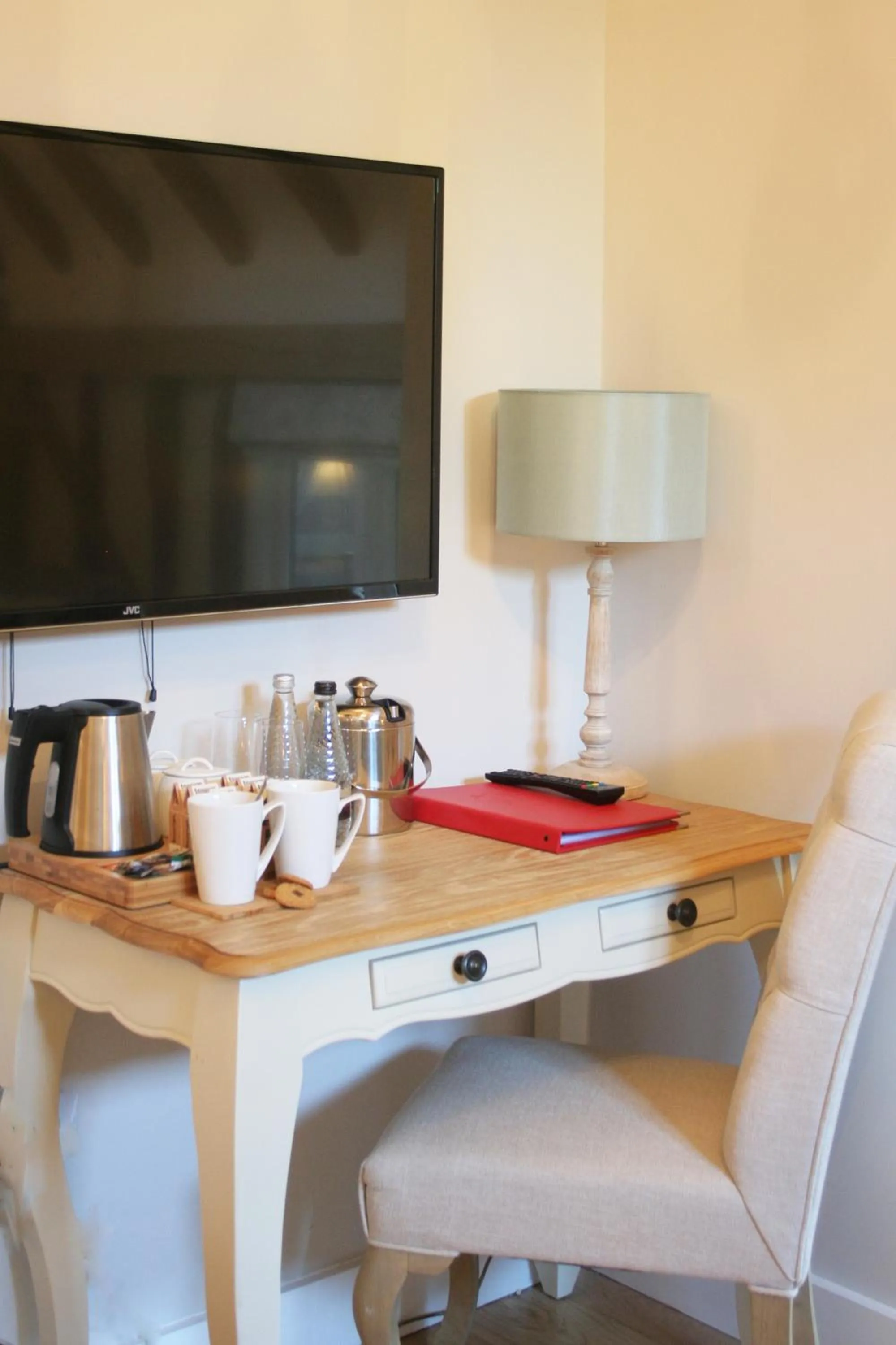 TV and multimedia in The Red Cow