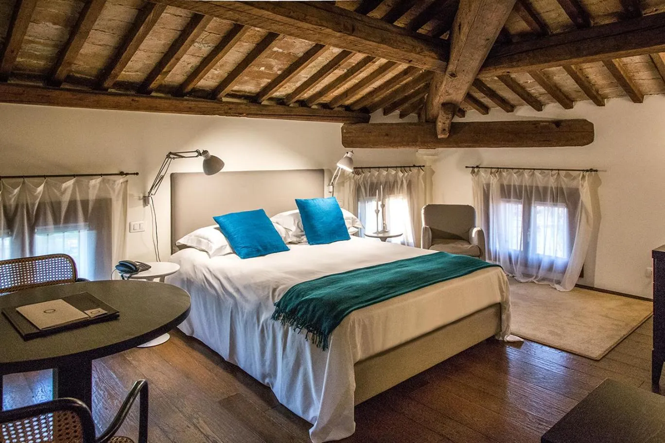 Bed in Relais Villa Ormaneto