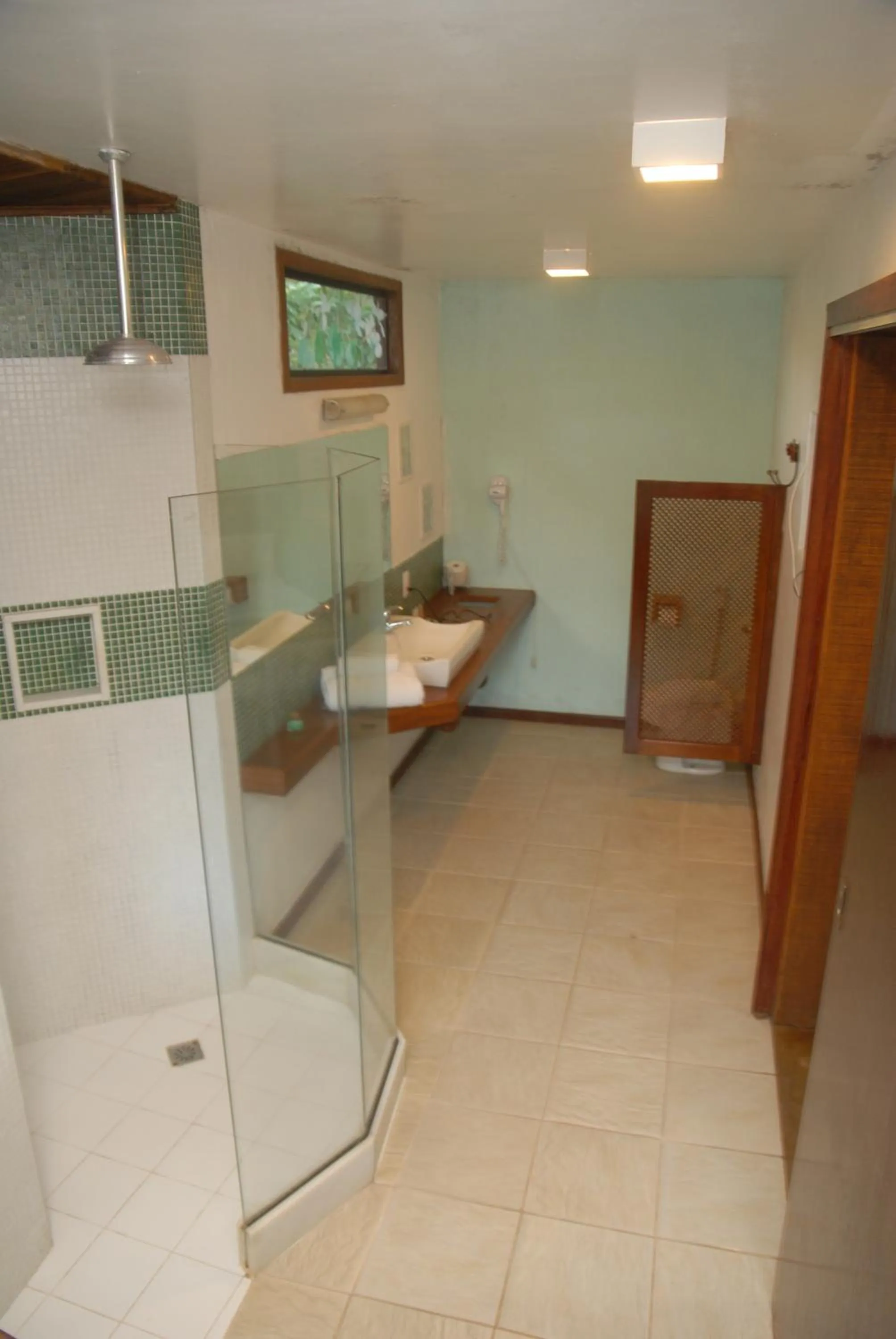 Shower in Pousada Mirante do Penedo