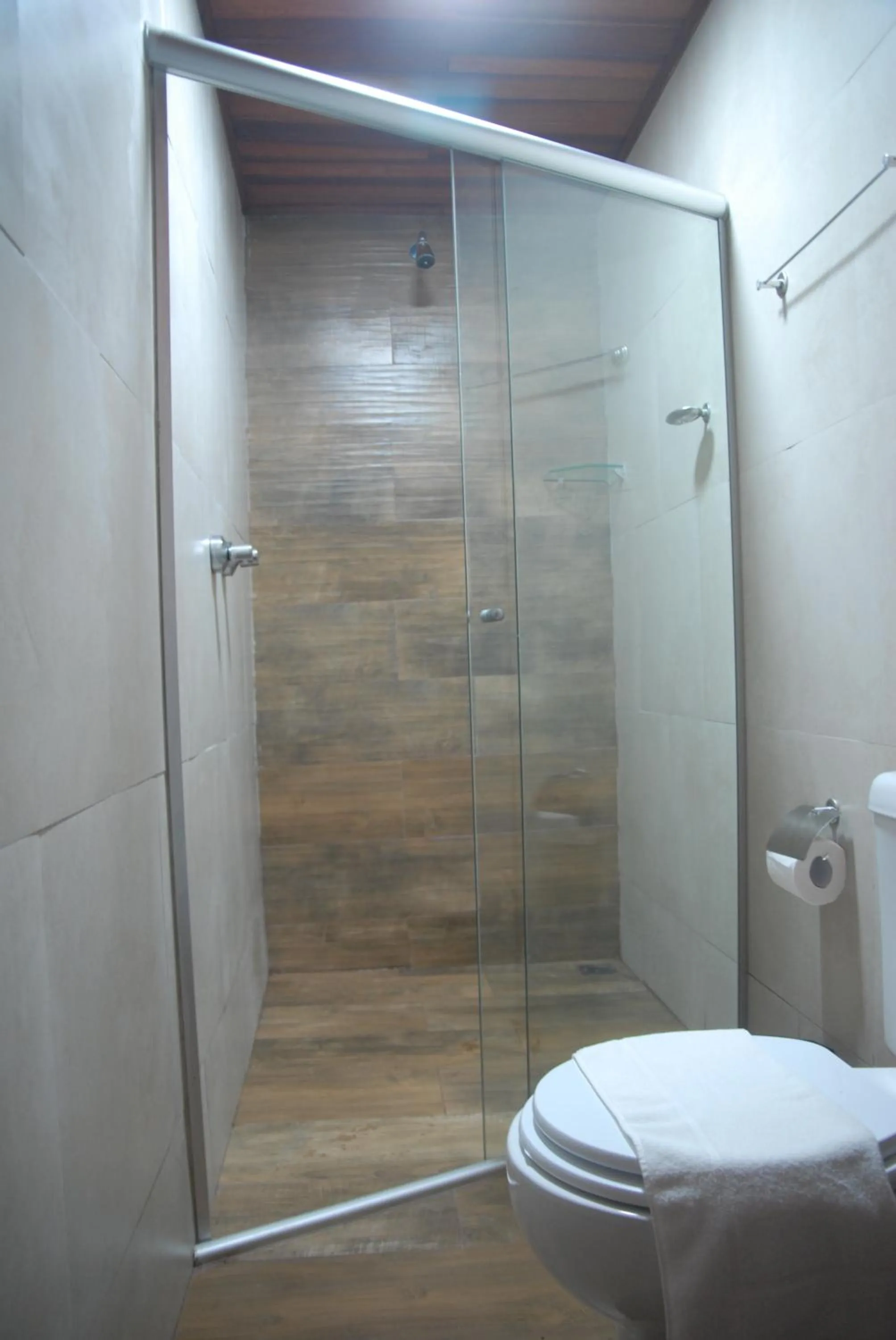 Shower in Pousada Mirante do Penedo