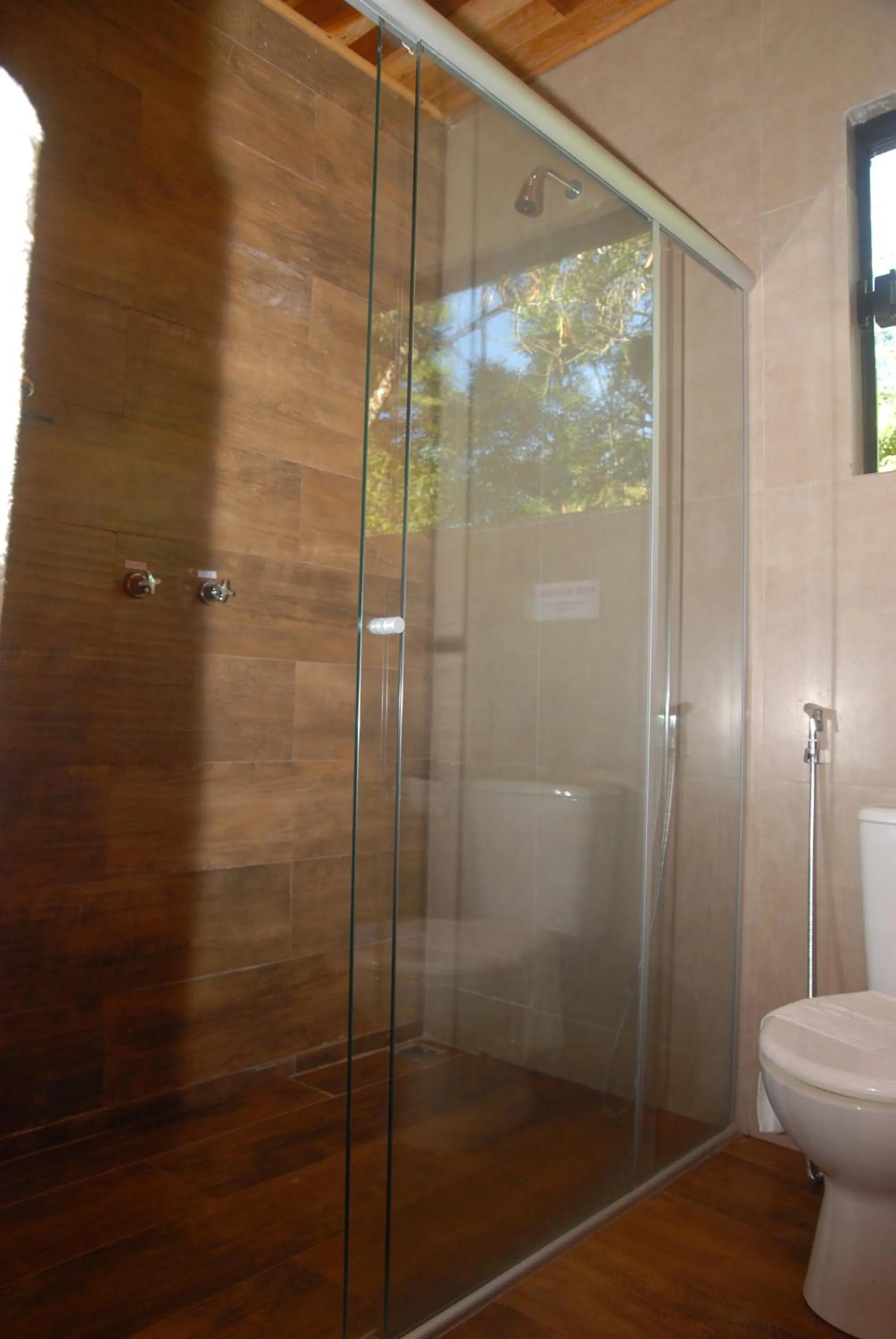 Shower in Pousada Mirante do Penedo