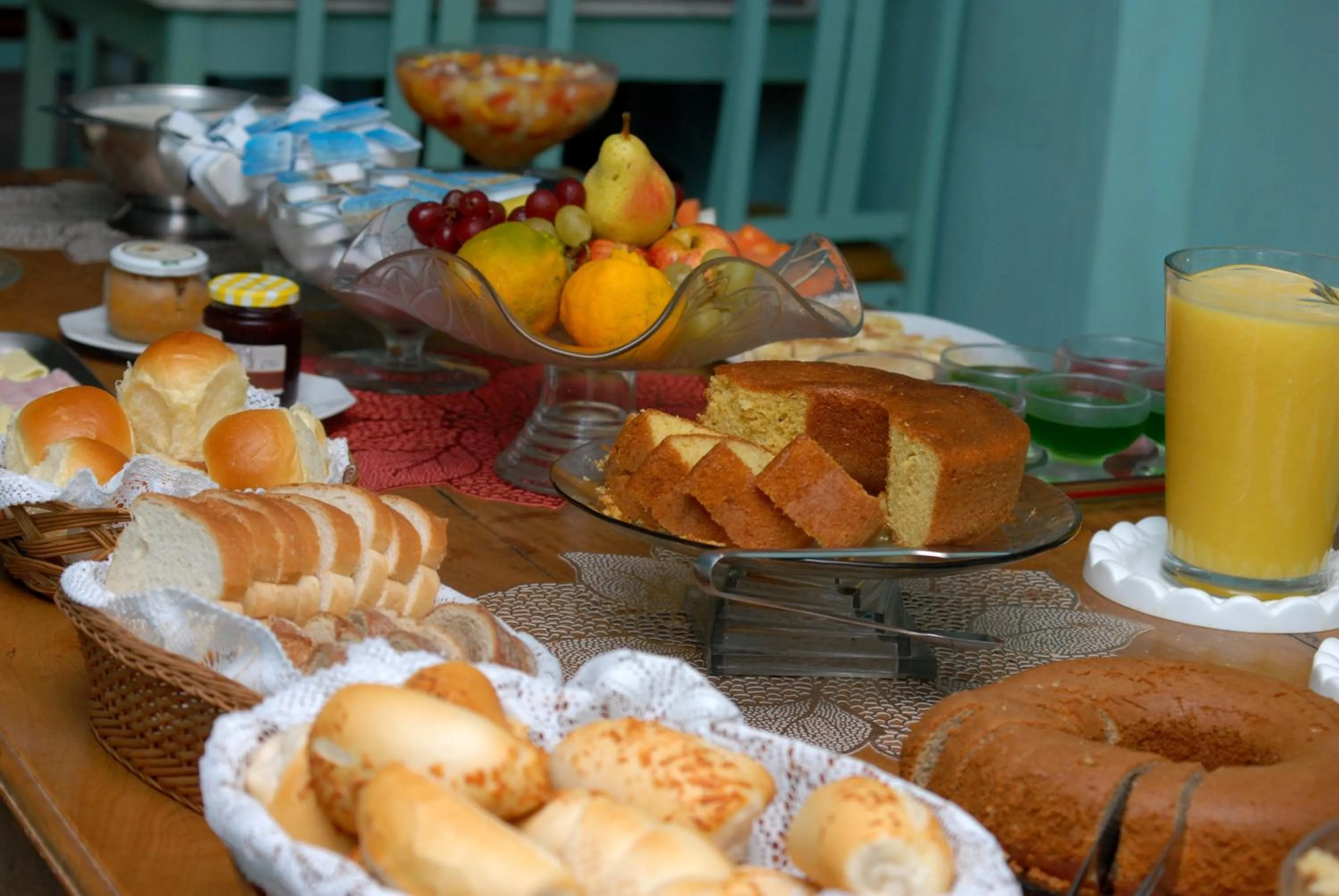 Food and drinks in Pousada Mirante do Penedo