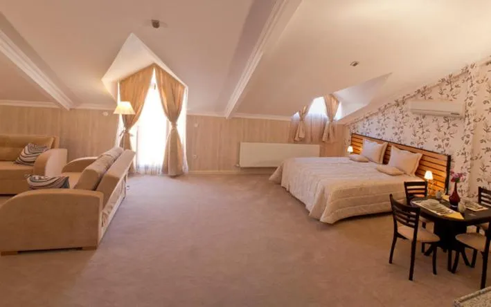 Photo of the whole room, Bed in The Bosphorus House