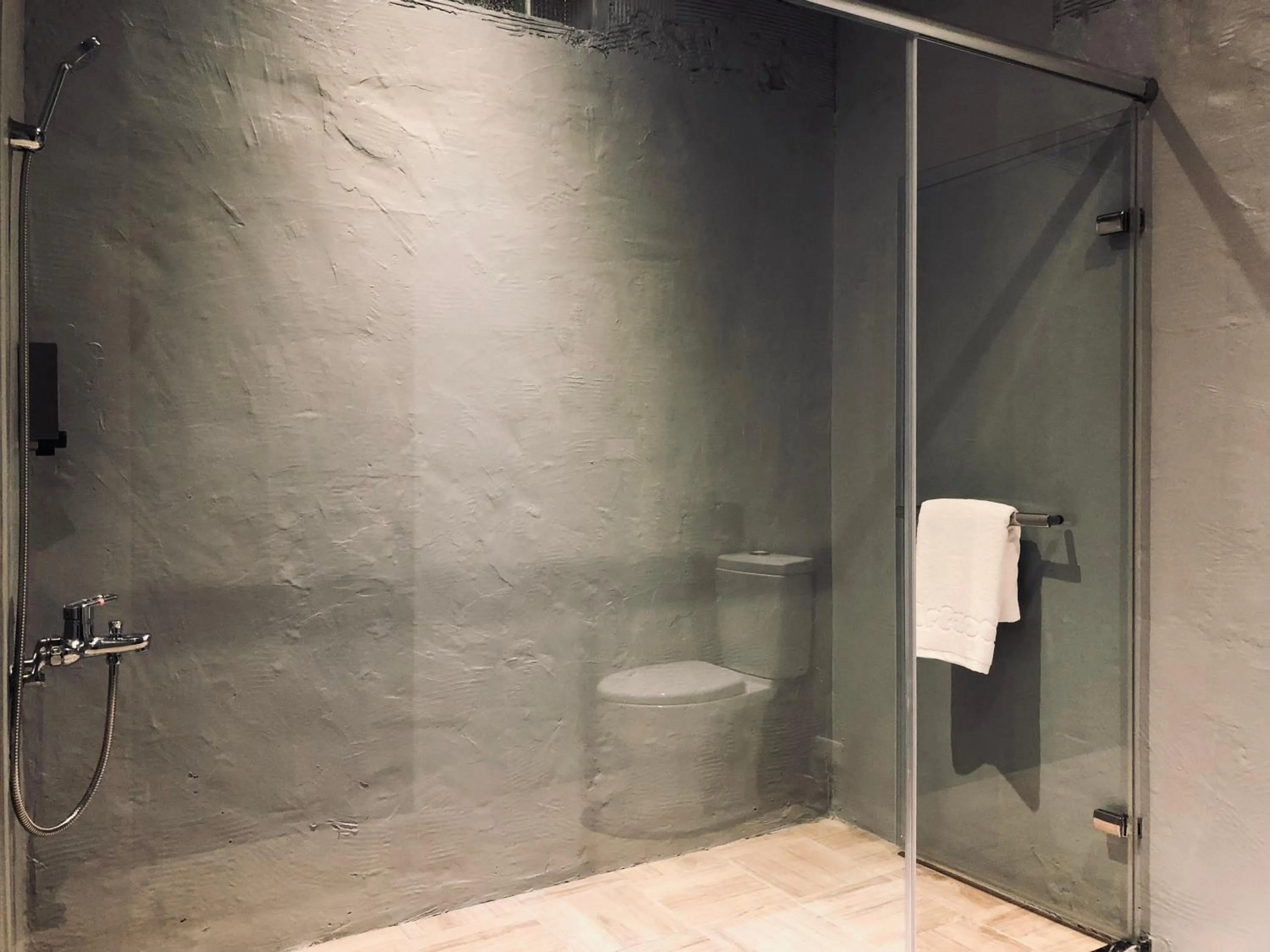 Shower in Art Zone 2